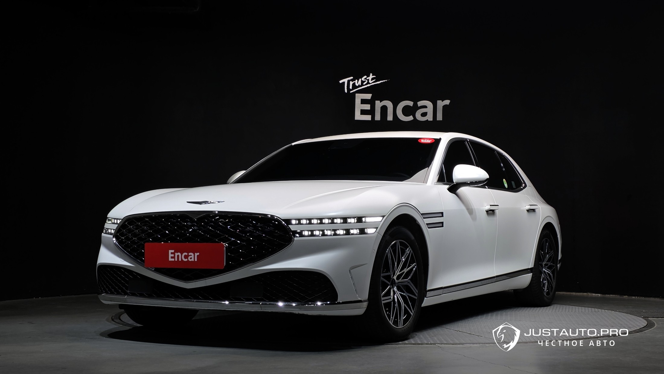 Автомобиль Genesis G90