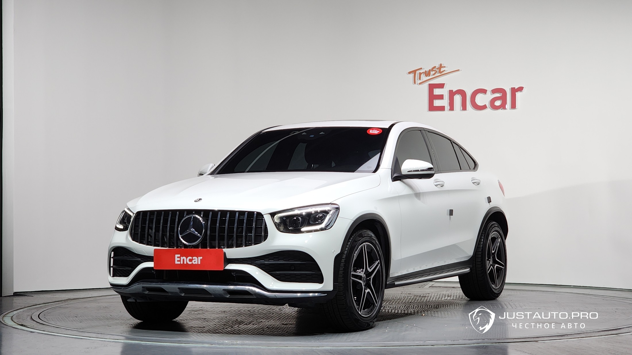 Автомобиль Mercedes-Benz GLC-Class