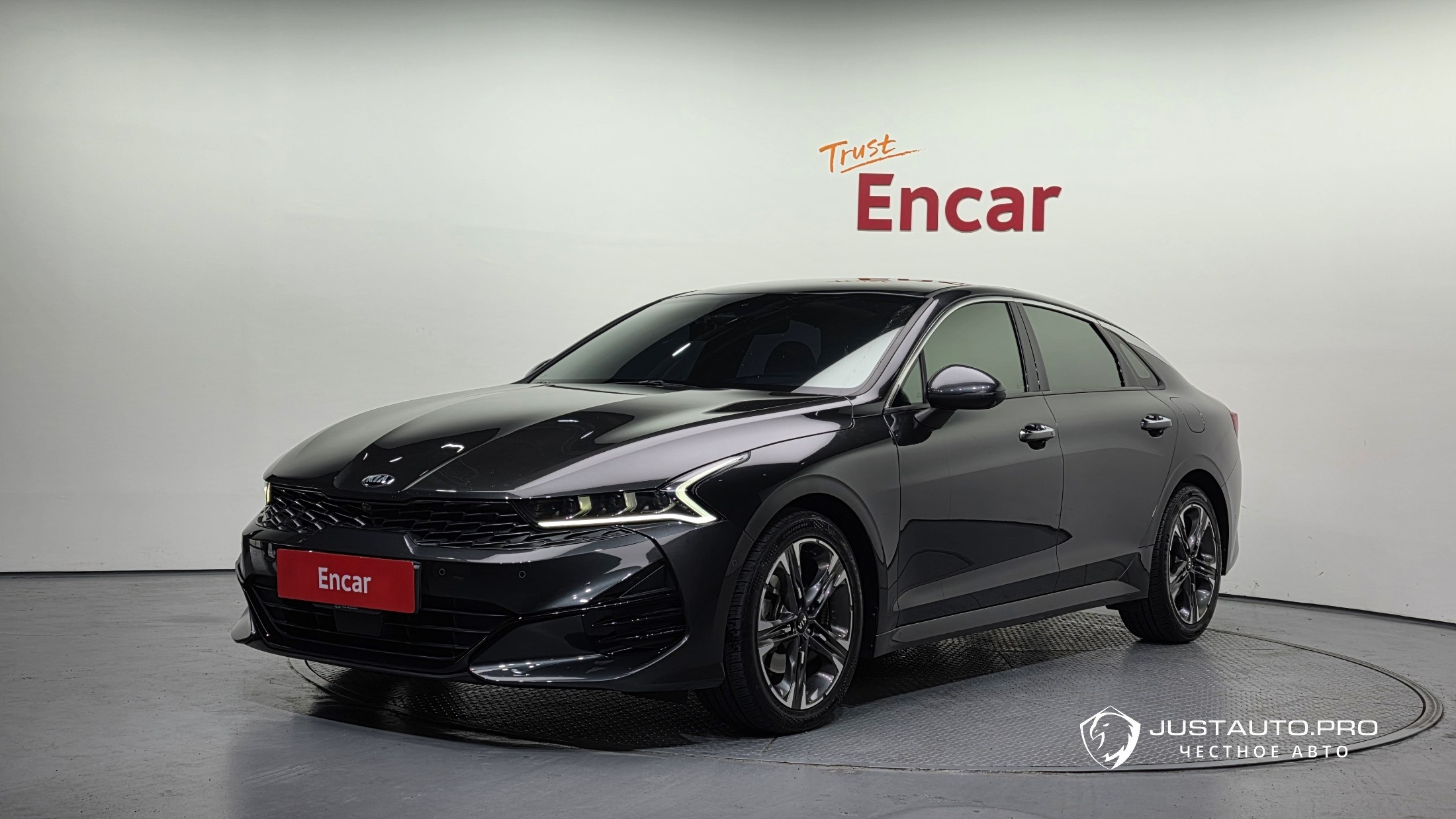 Автомобиль Kia K5