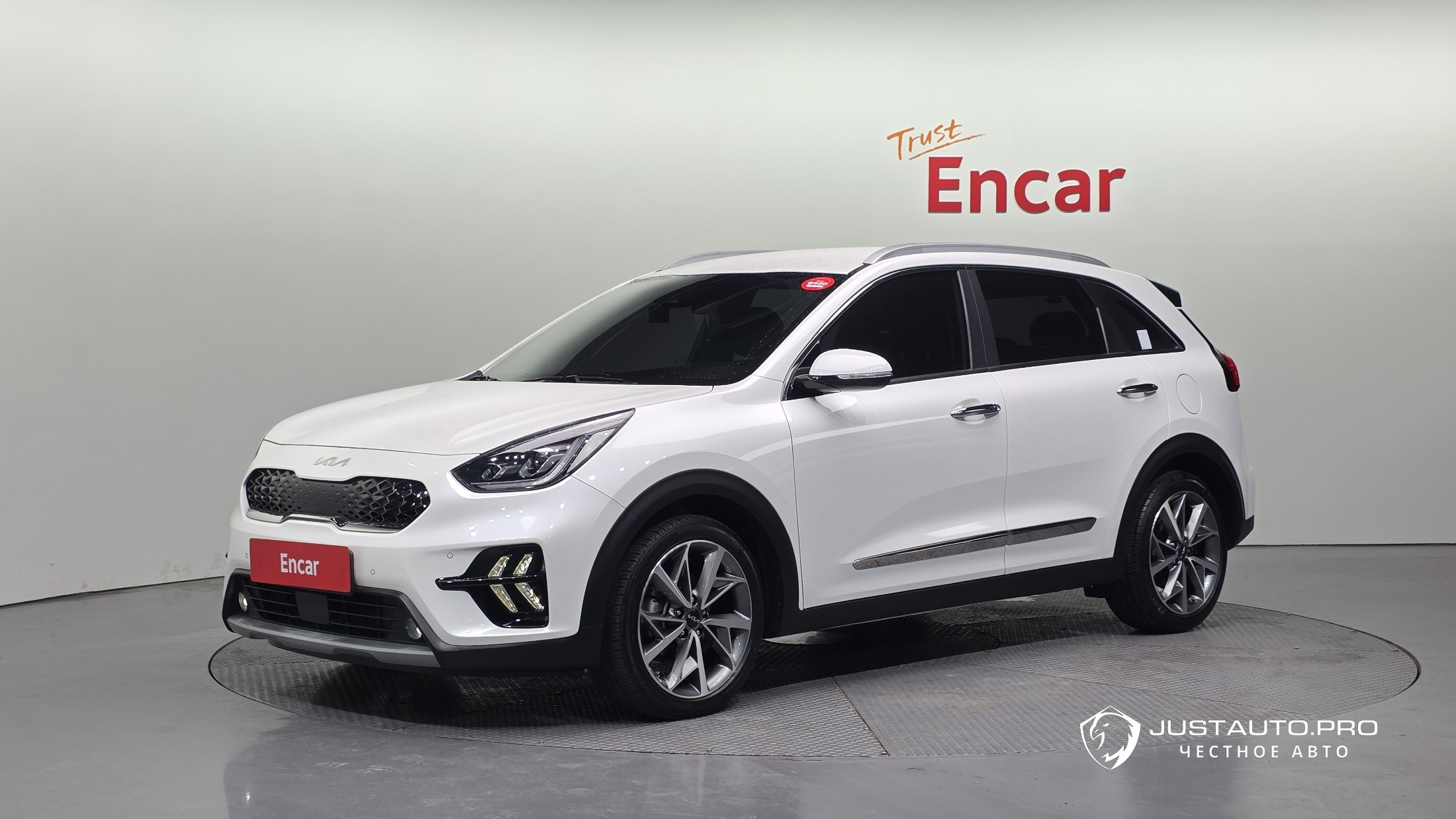 Автомобиль Kia Niro