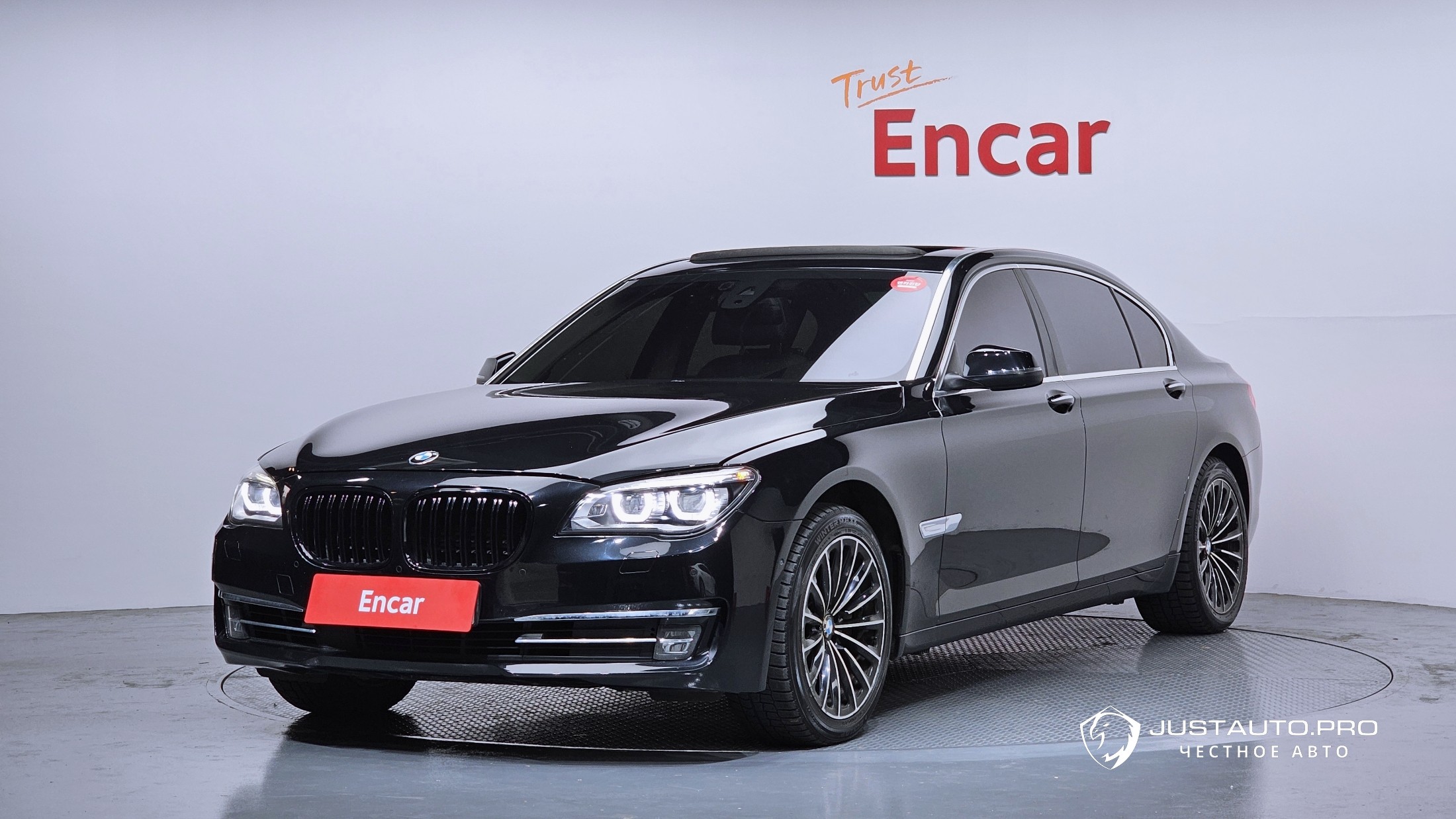 Автомобиль BMW 7-Series