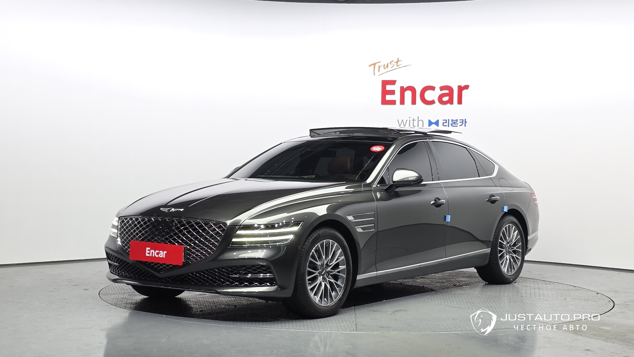 Автомобиль Genesis G80