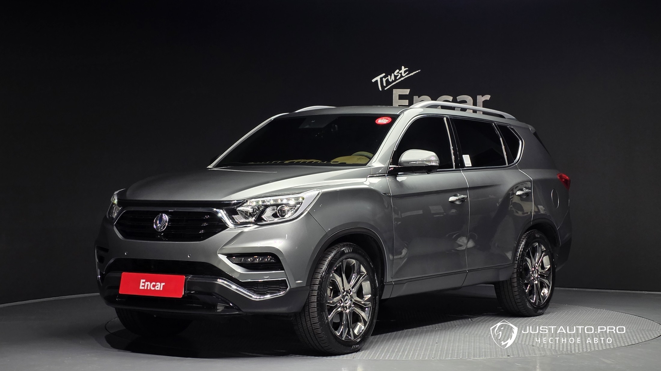Автомобиль KG_Mobility_Ssangyong Rexton
