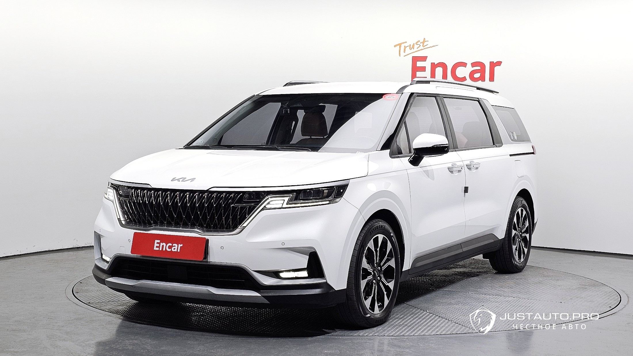 Автомобиль Kia Canival