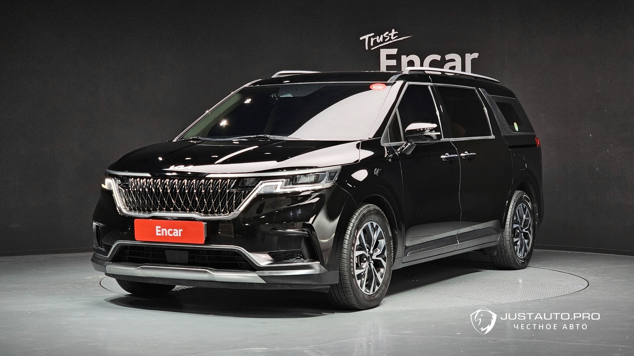 Автомобиль Kia Canival