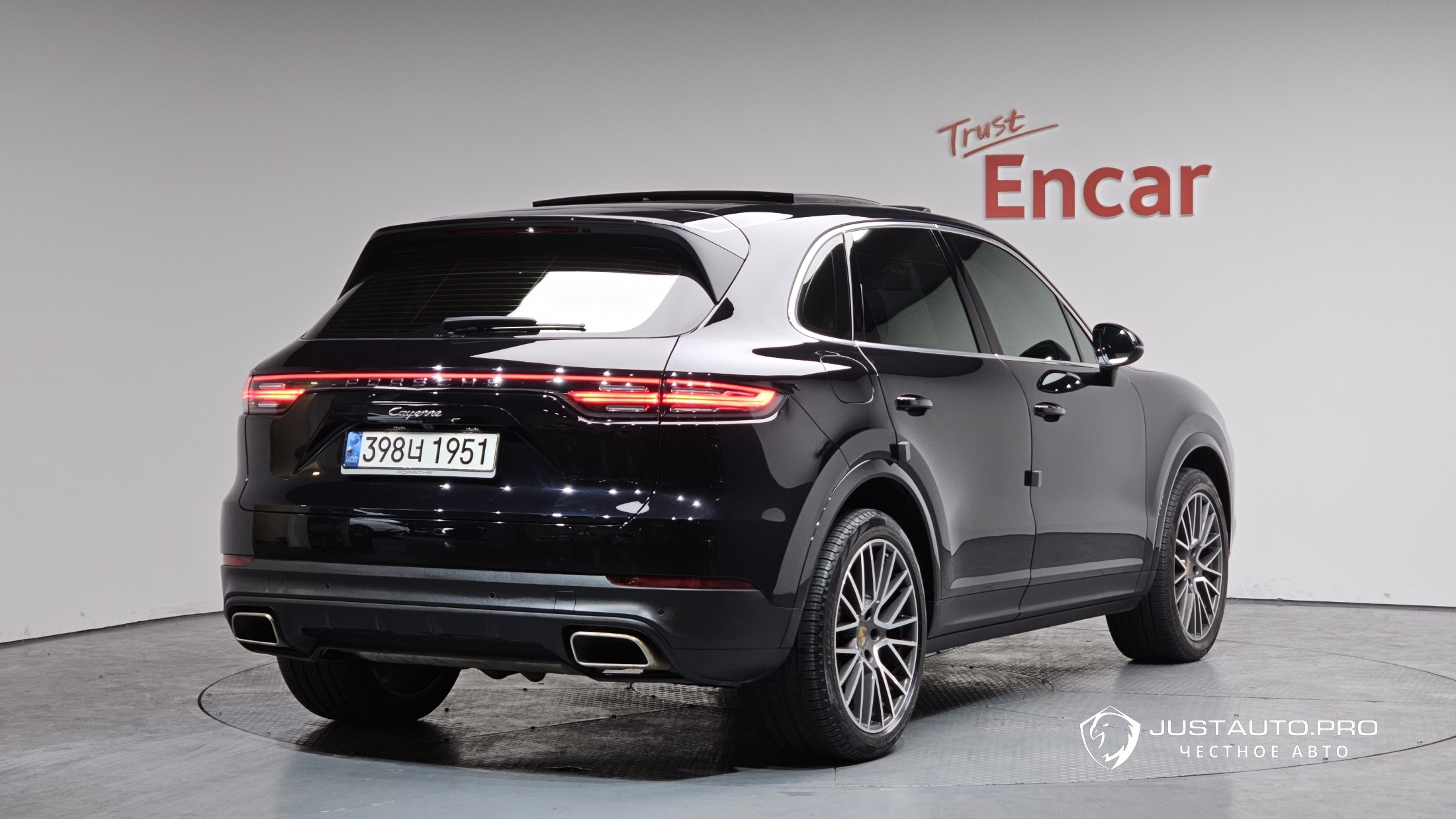 Автомобиль Porsche Cayenne