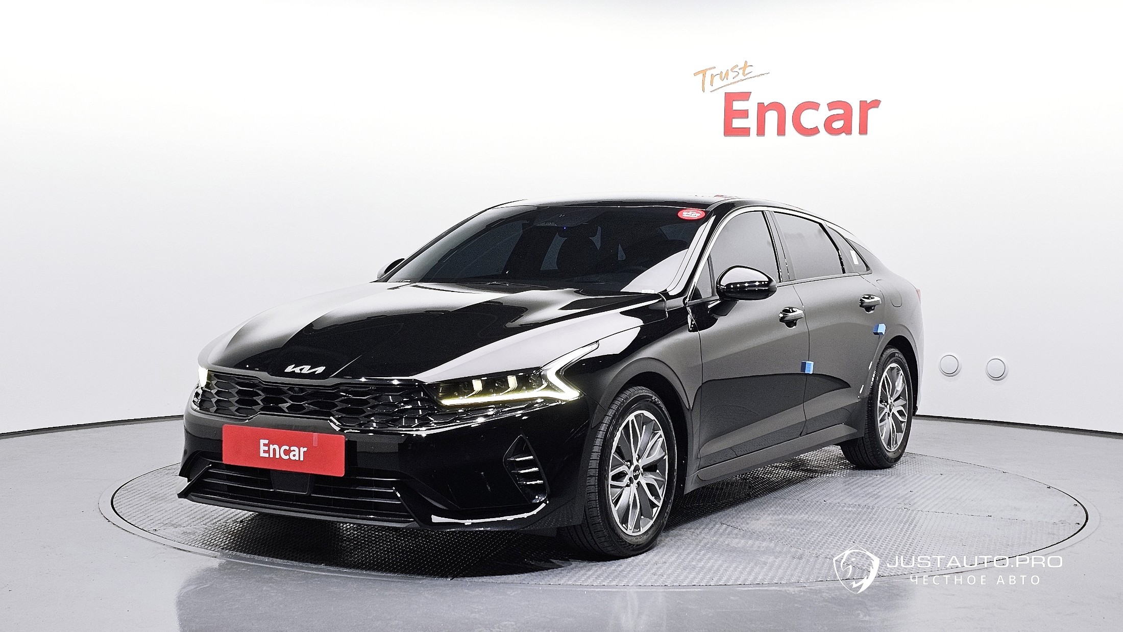 Автомобиль Kia K5