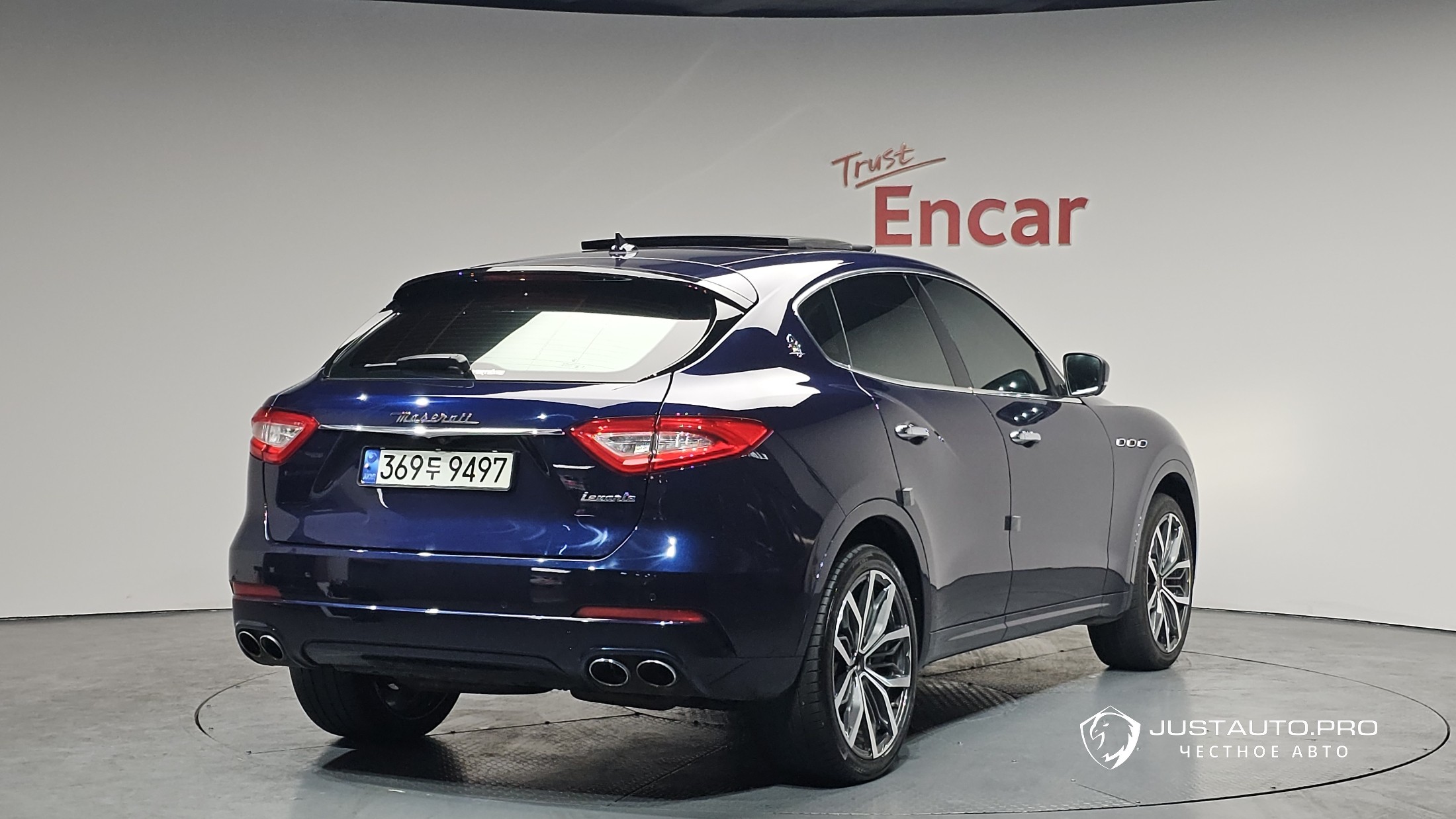 Автомобиль Maserati Levante
