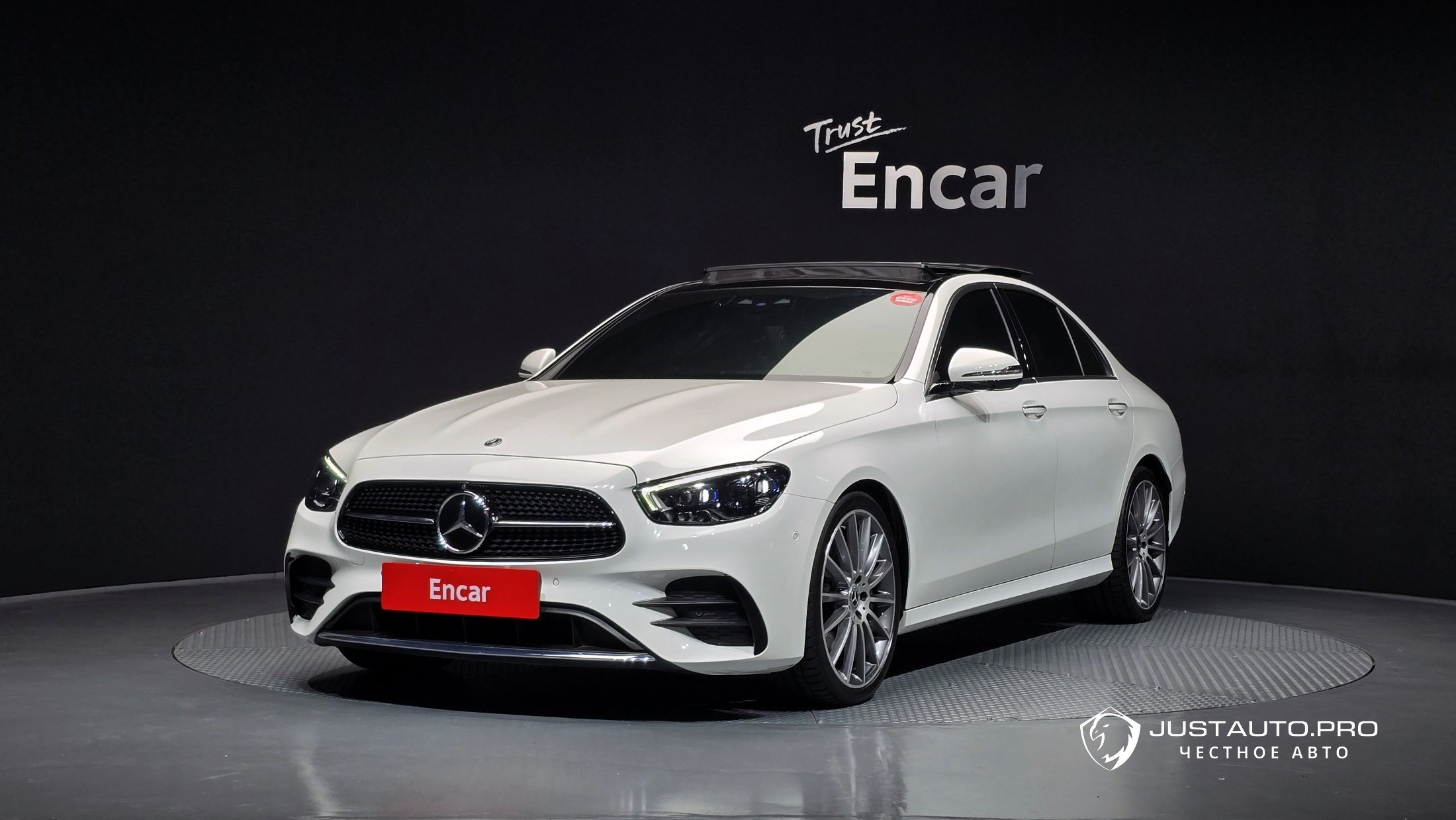 Автомобиль Mercedes-Benz E-Class