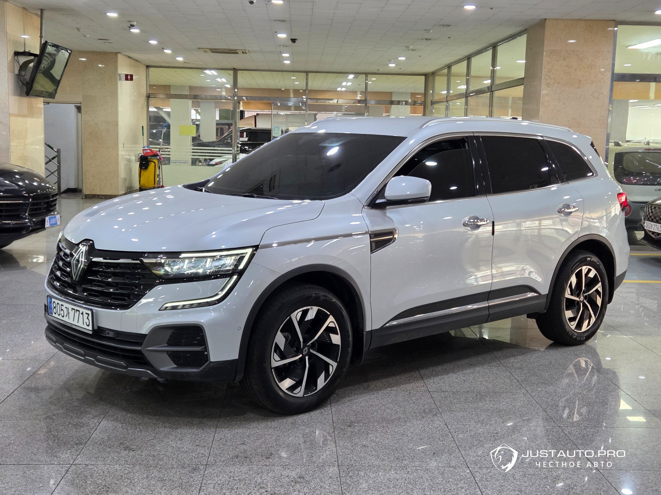 Автомобиль Renault-KoreaSamsung QM6