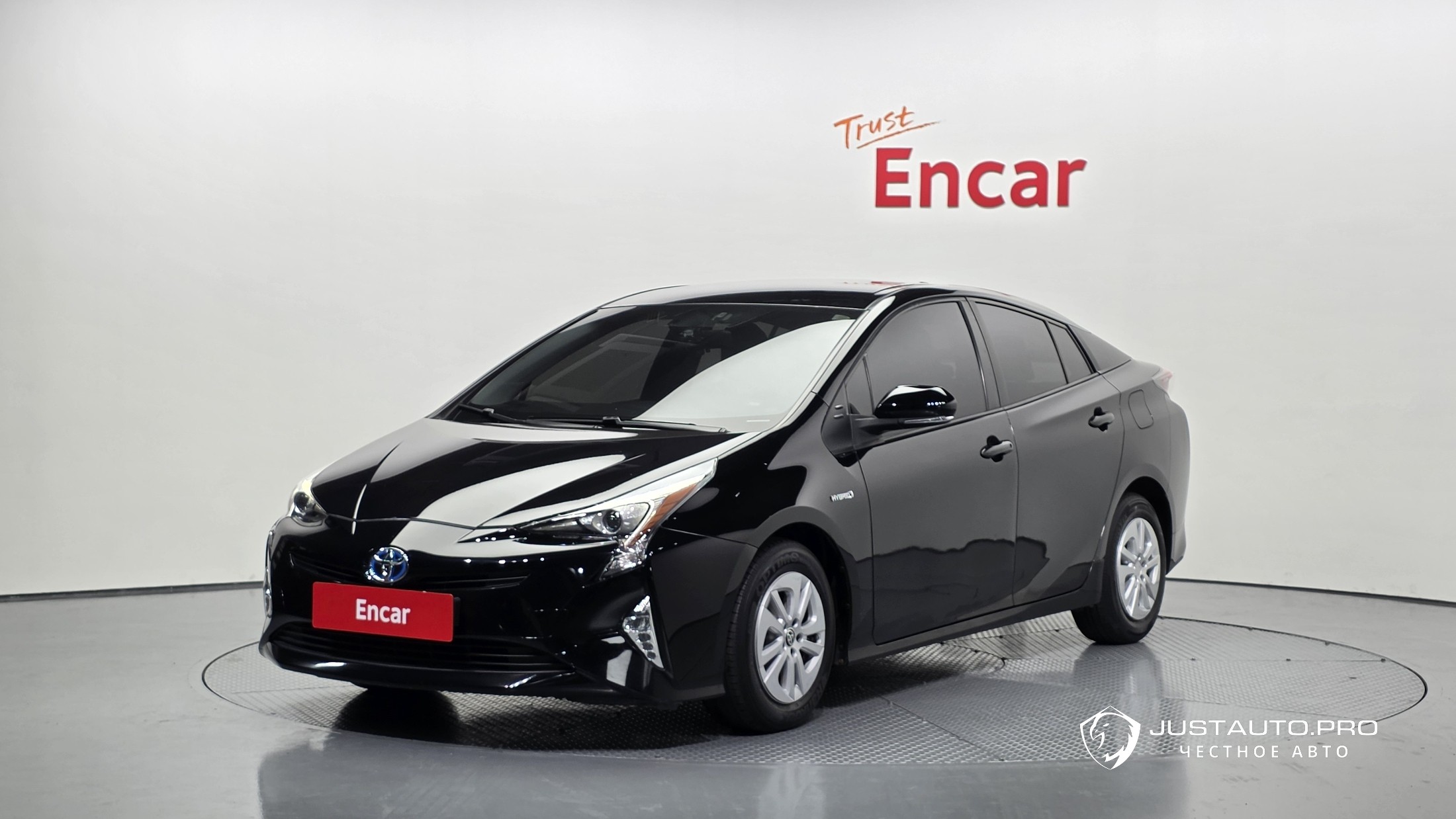 Автомобиль Toyota Prius