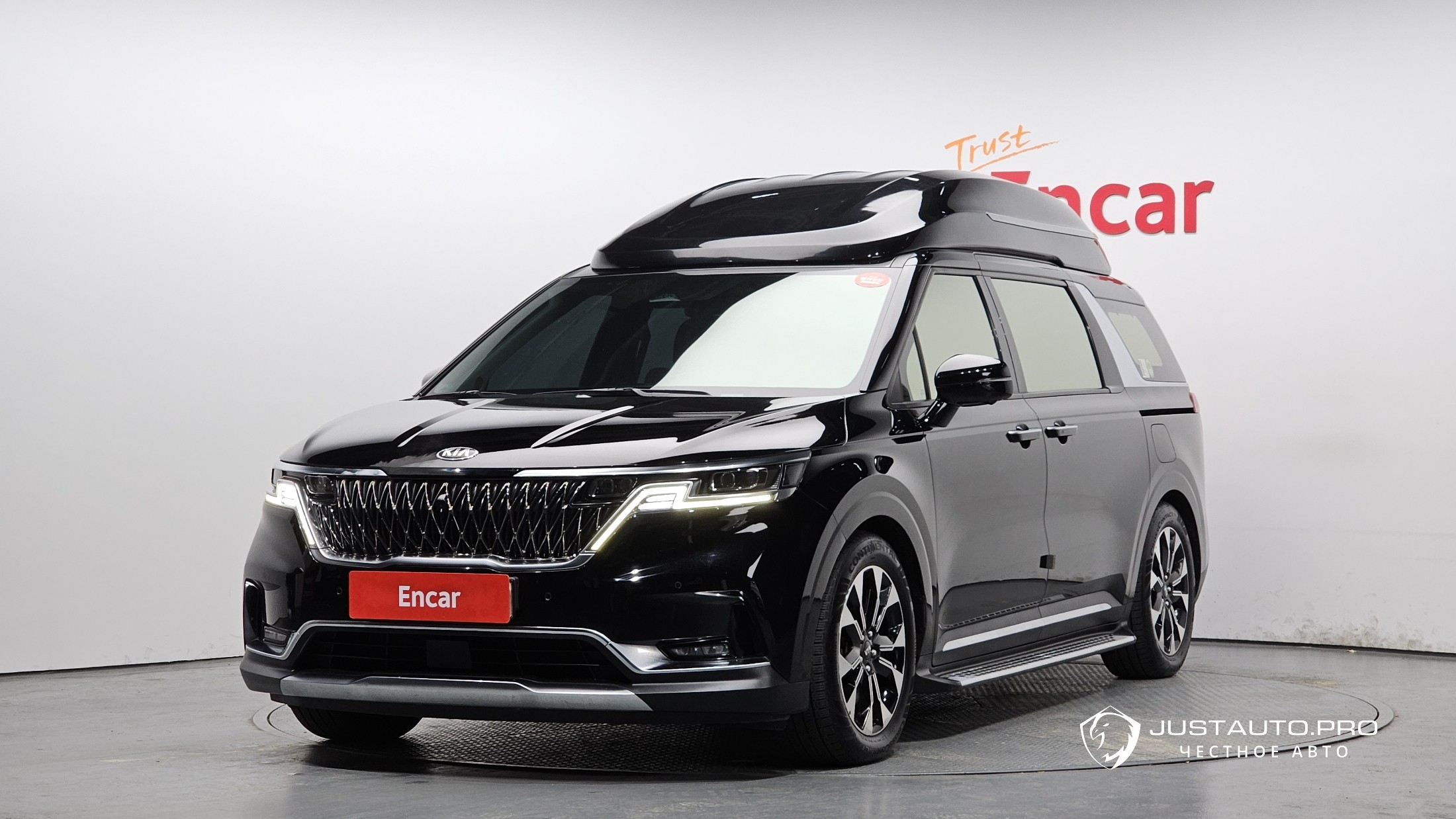 Автомобиль Kia Canival