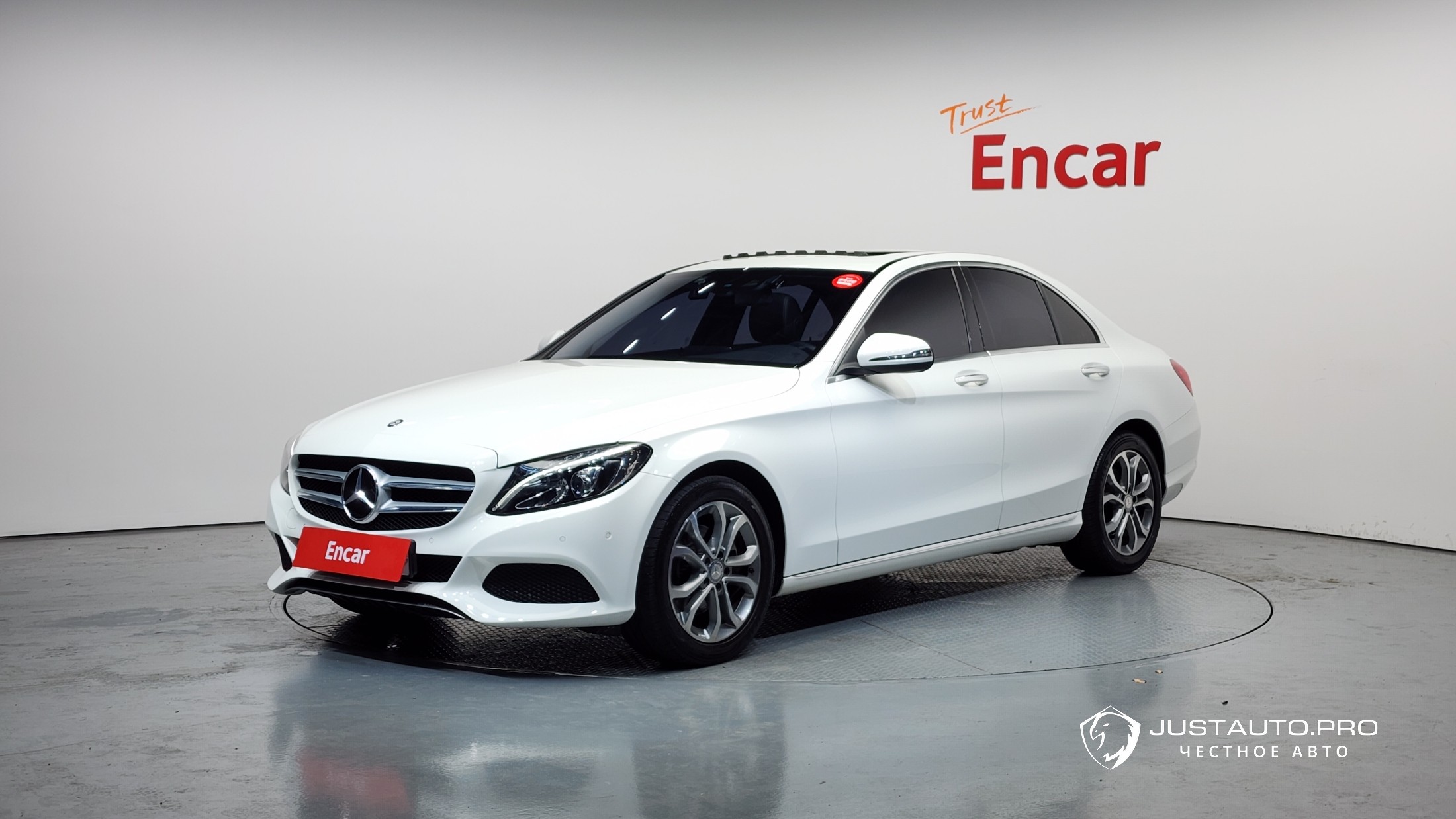 Автомобиль Mercedes-Benz C-Class