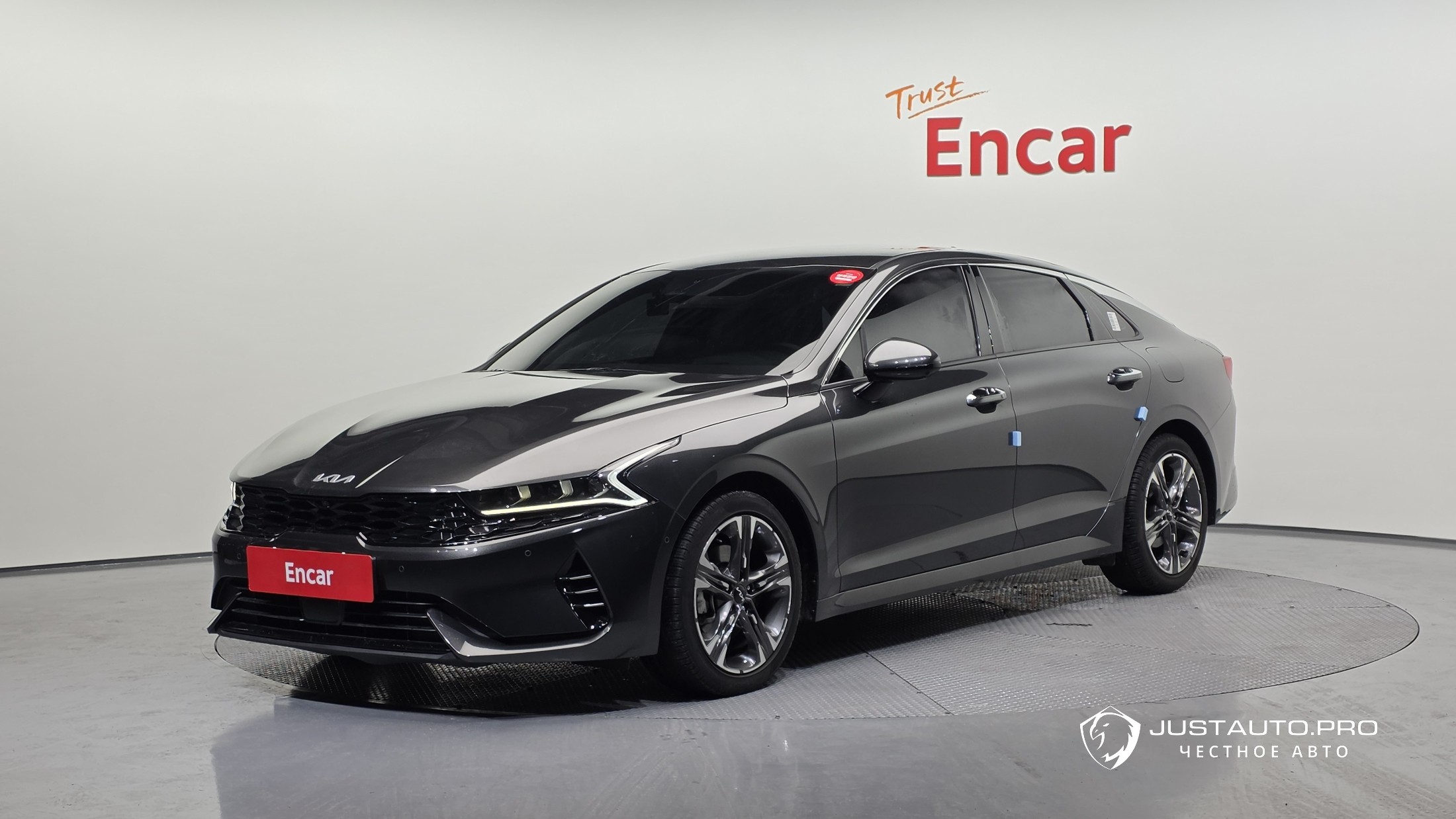 Автомобиль Kia K5