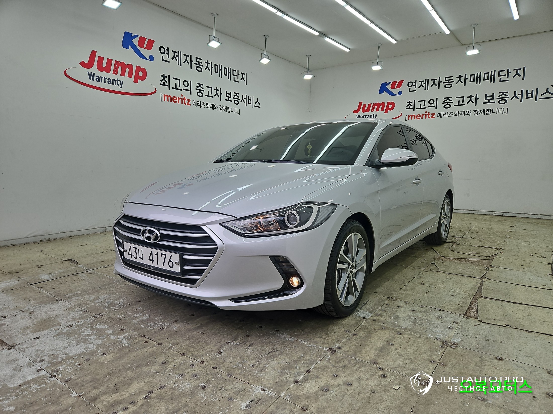 Автомобиль Hyundai AVANTE