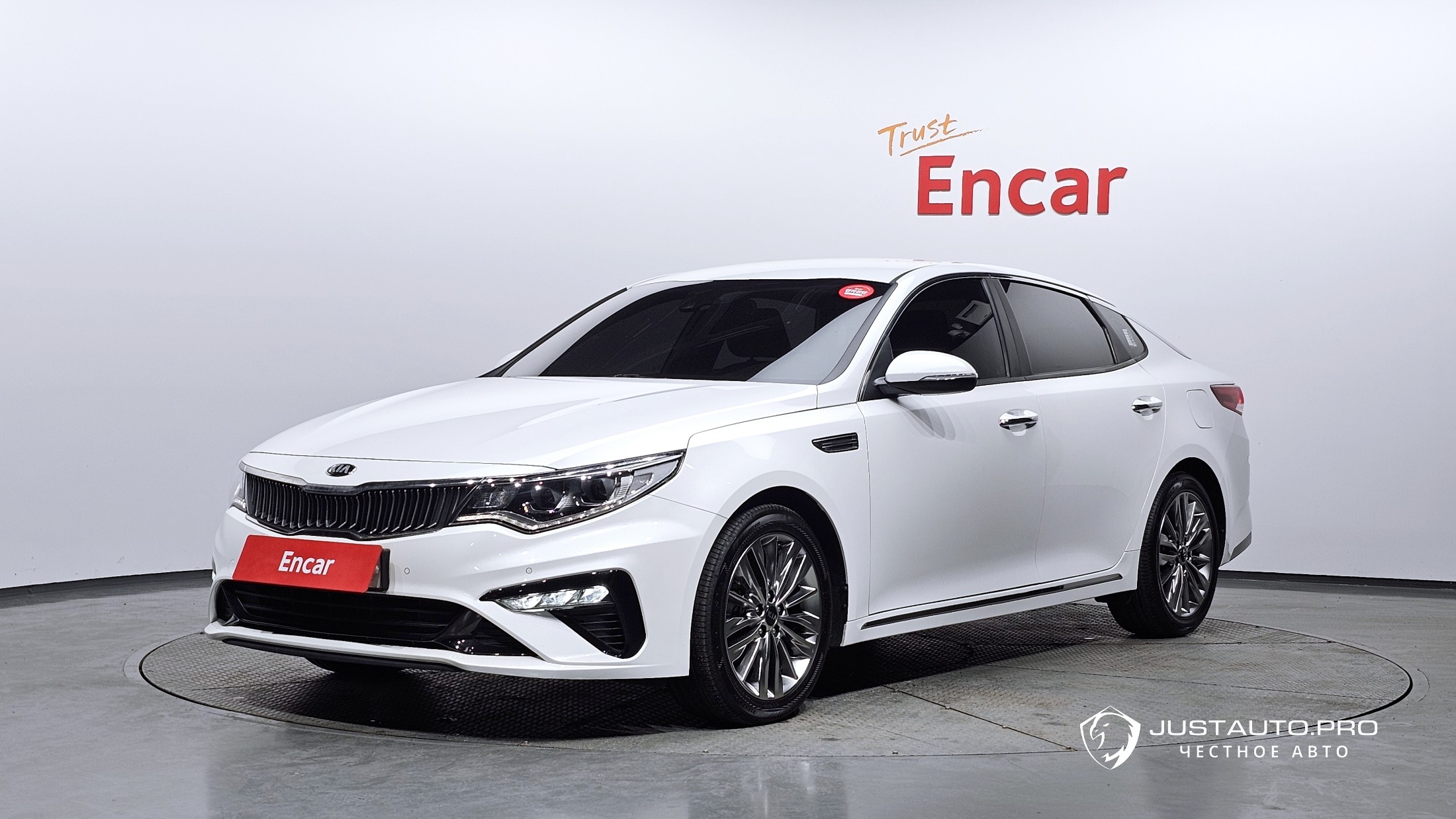 Автомобиль Kia K5