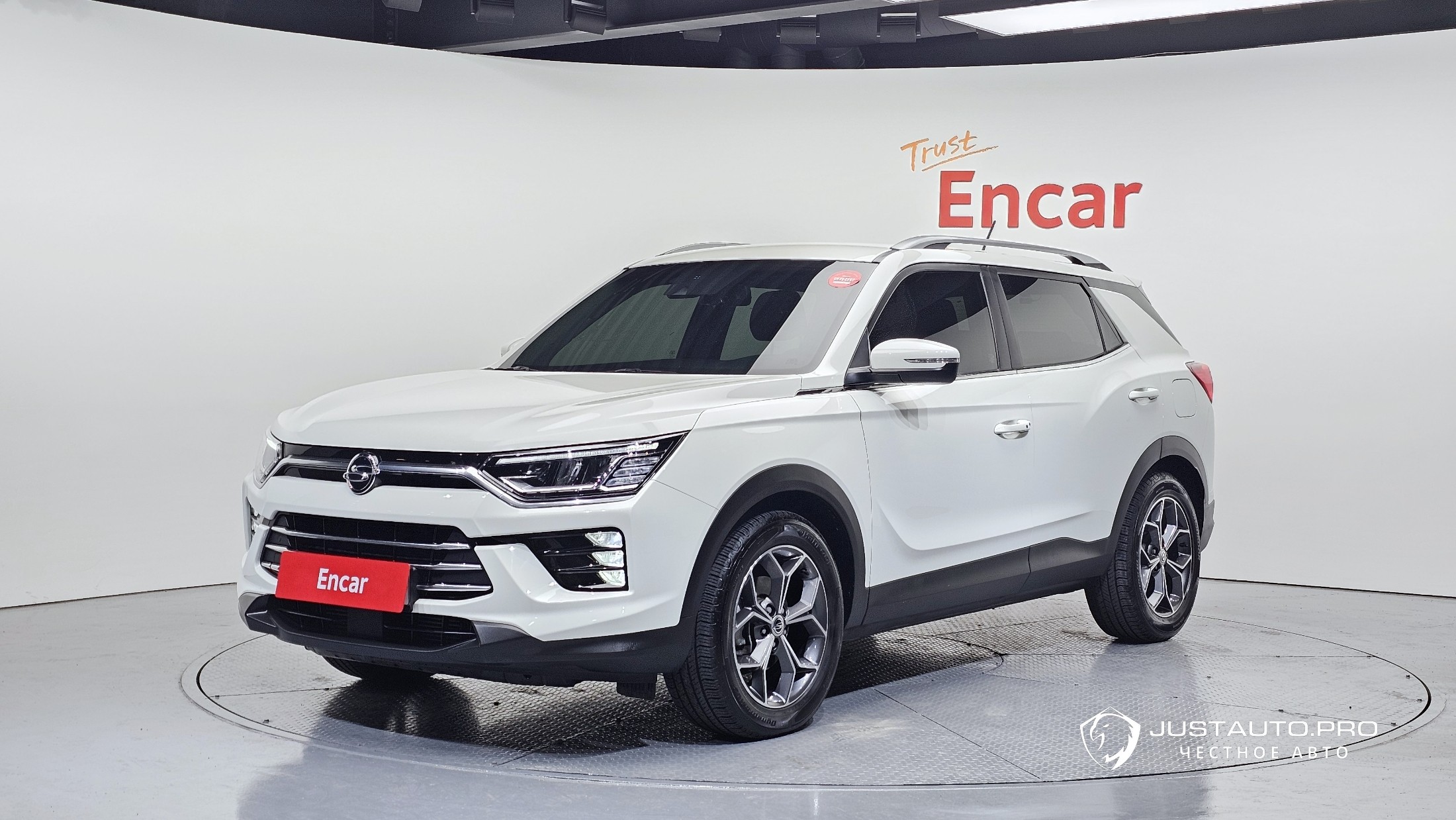 Автомобиль KG_Mobility_Ssangyong KORANDO
