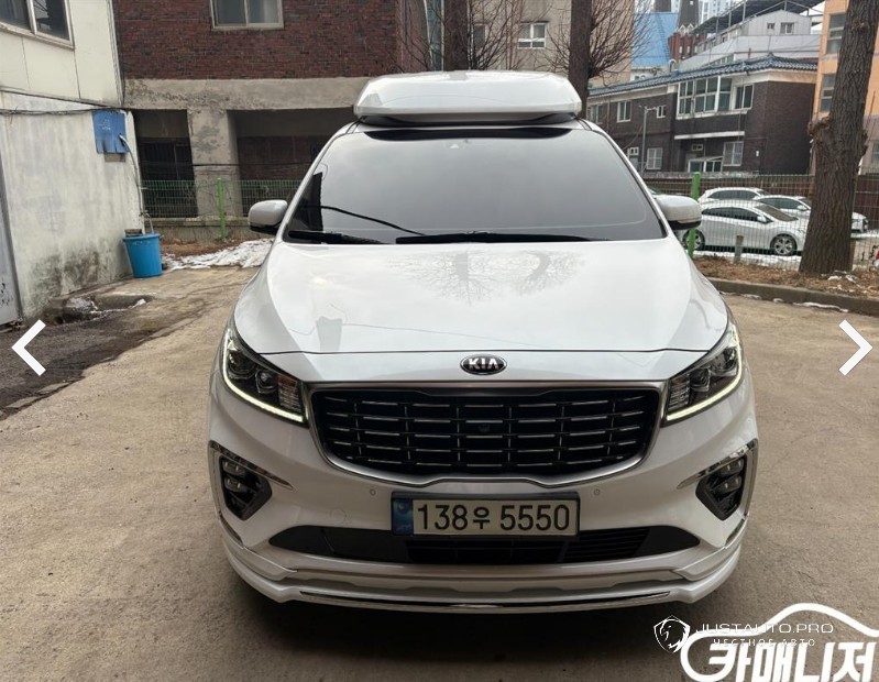 Автомобиль Kia Canival