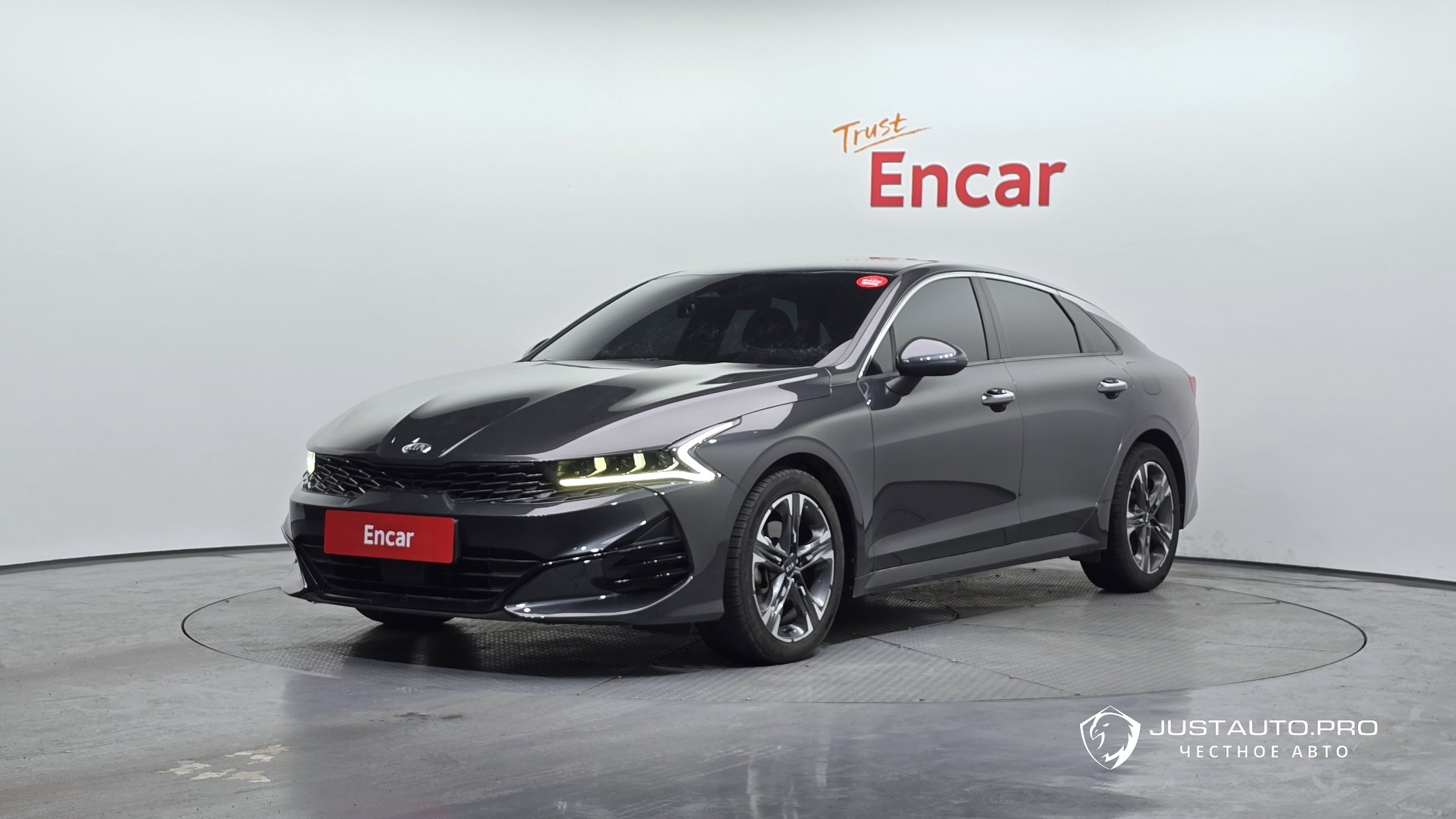Автомобиль Kia K5