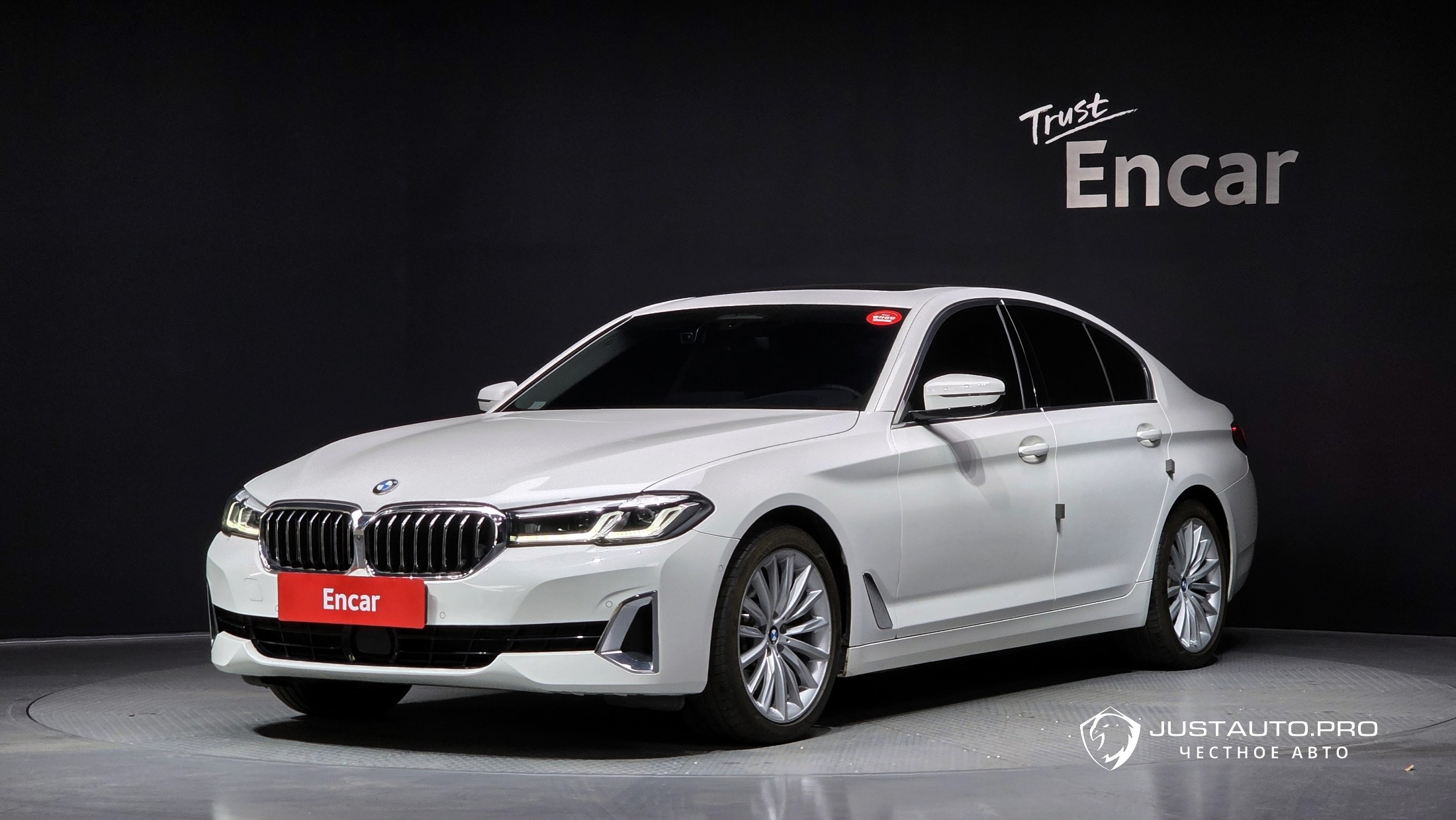 Автомобиль BMW 5-Series
