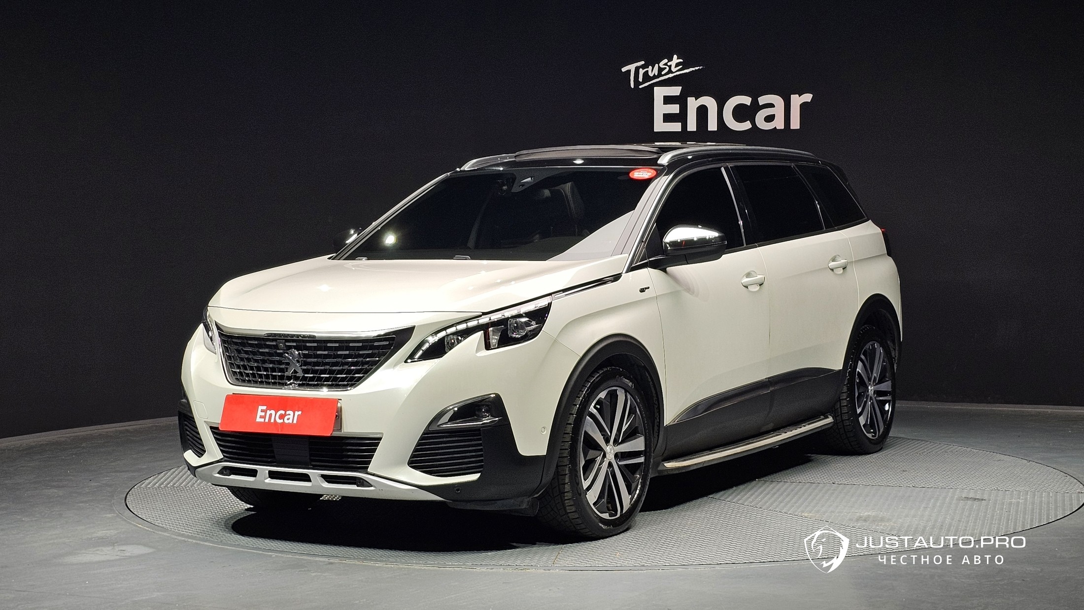 Автомобиль Peugeot 5008