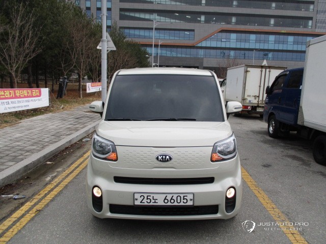 Автомобиль Kia RAY