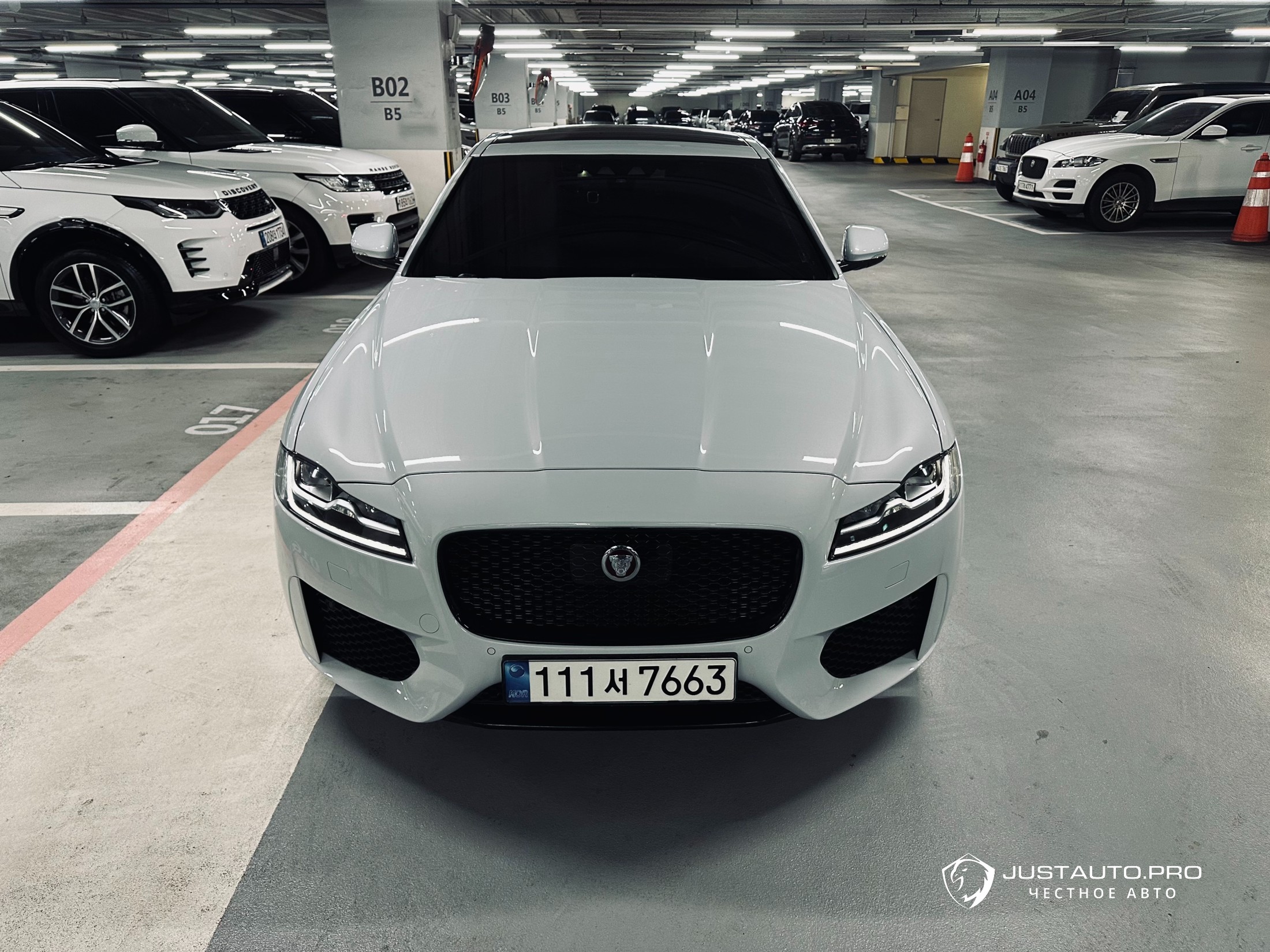 Автомобиль Jaguar XF