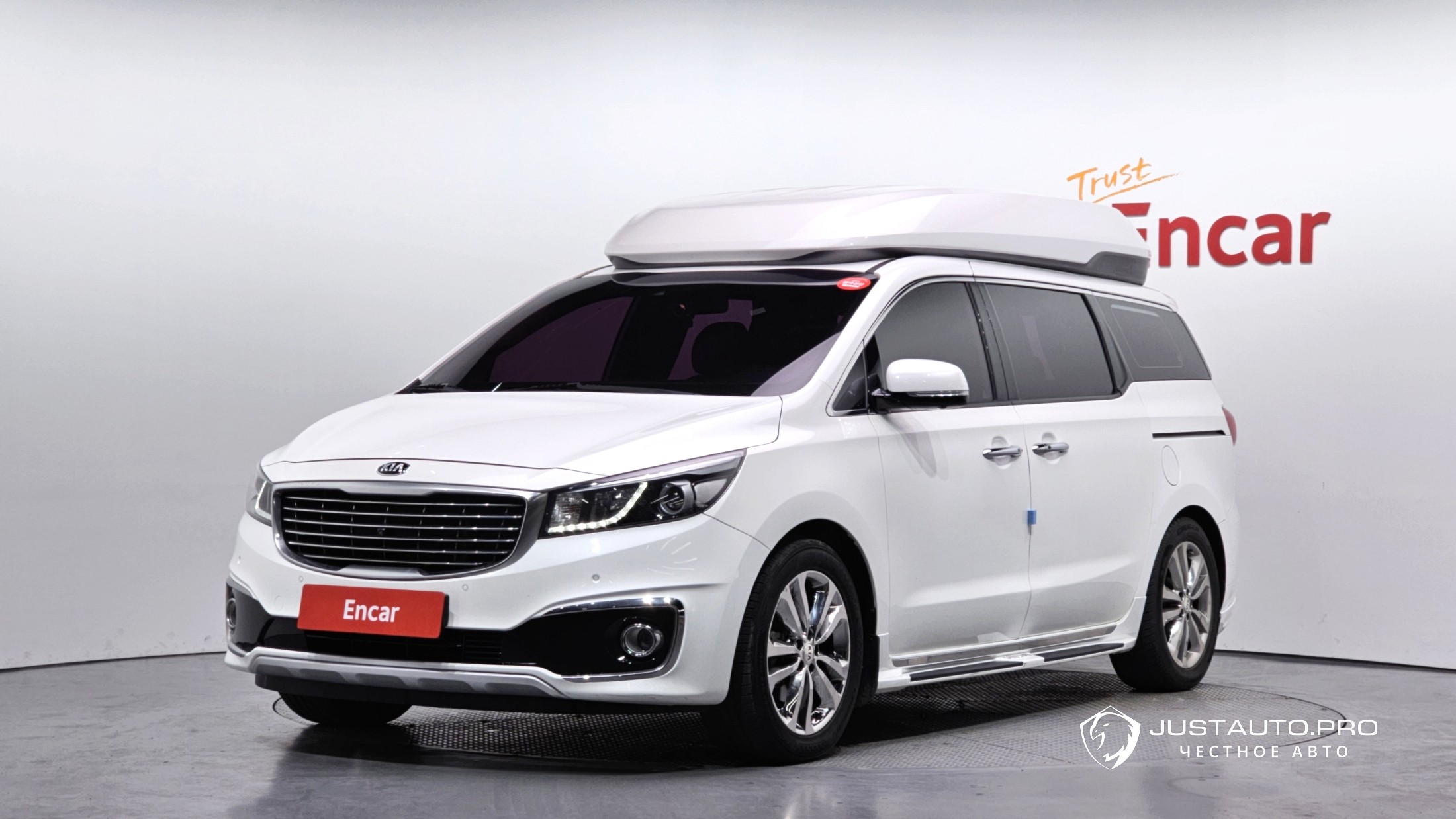 Автомобиль Kia Canival