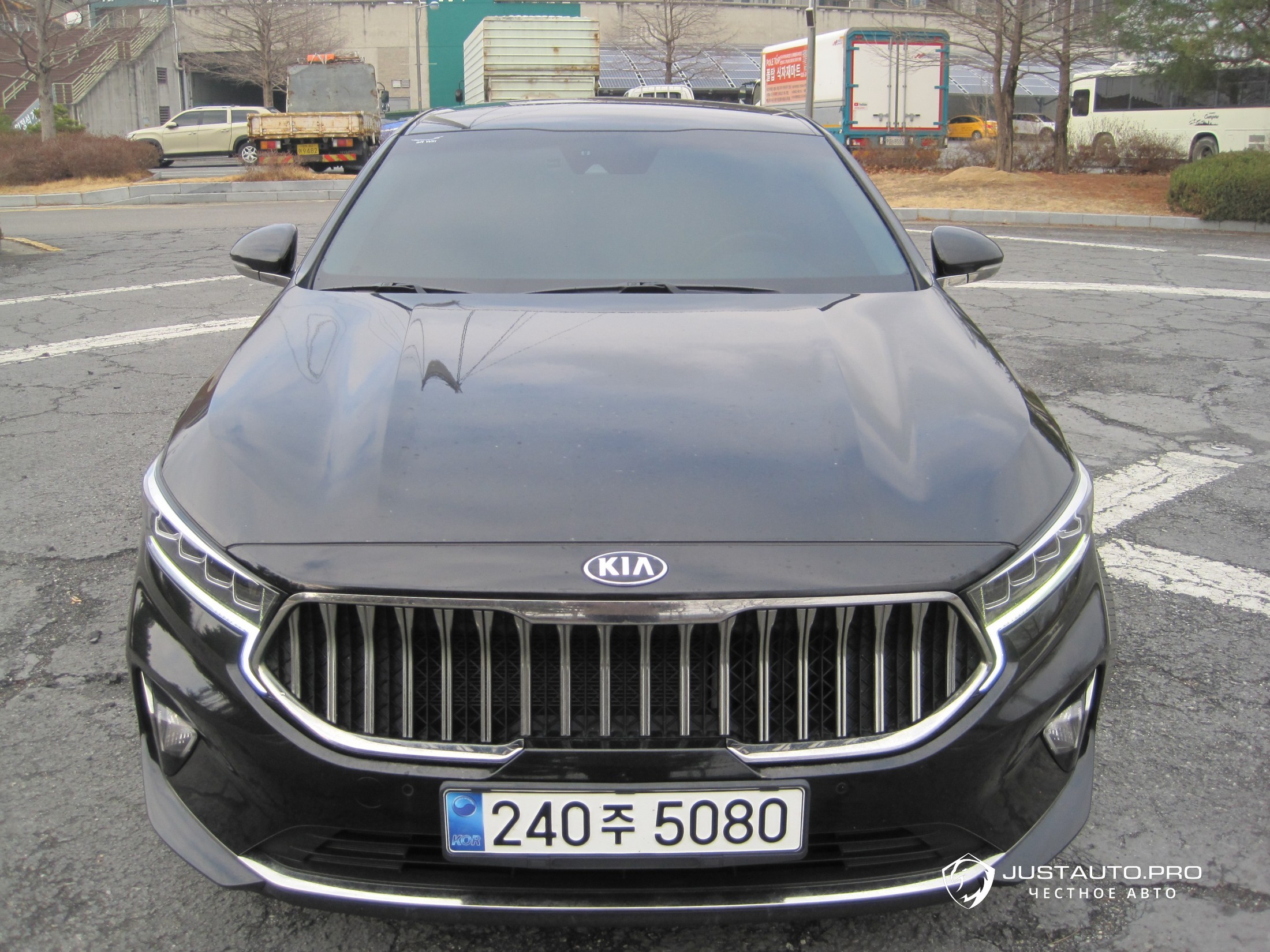 Автомобиль Kia K7