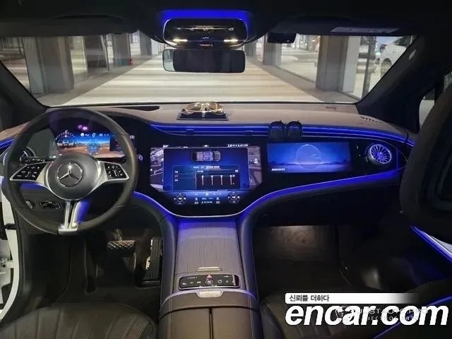 Автомобиль Mercedes-Benz EQE