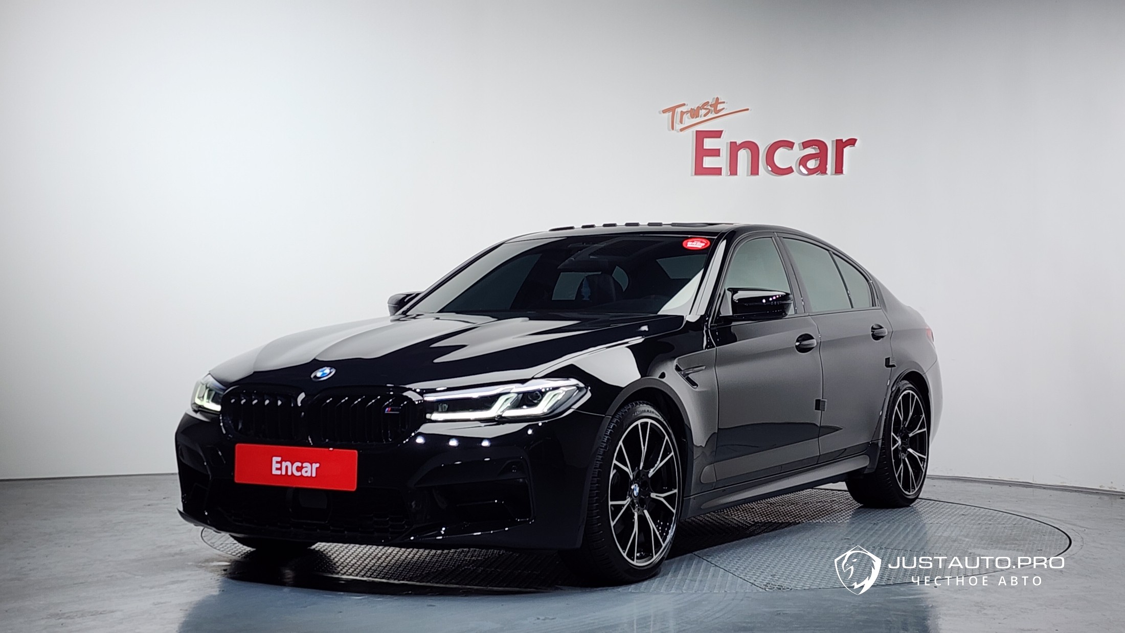 Автомобиль BMW 5-Series
