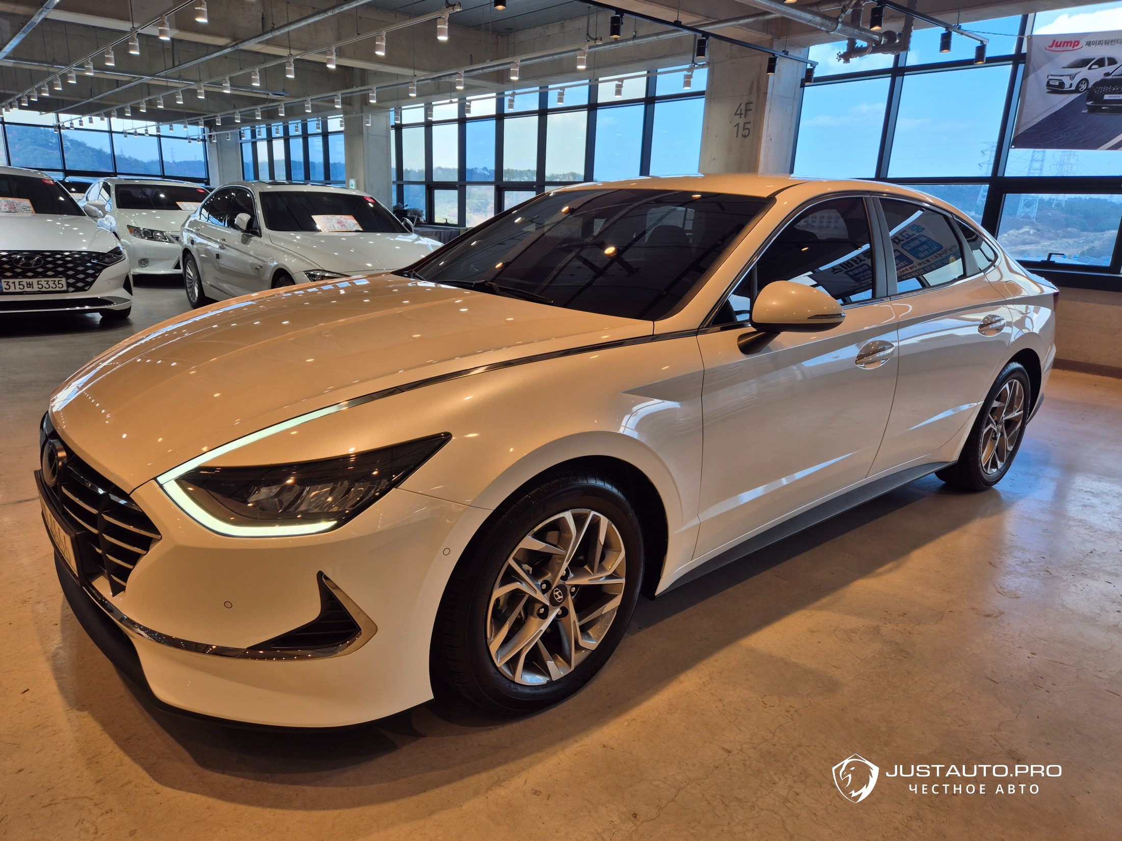Автомобиль Hyundai Sonata