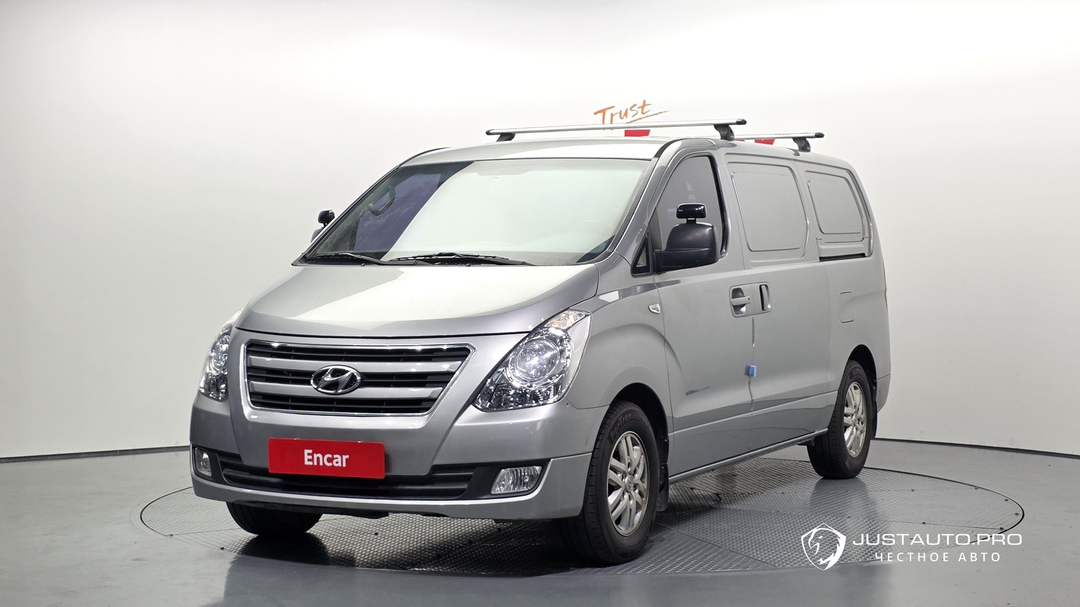 Автомобиль Hyundai Starex