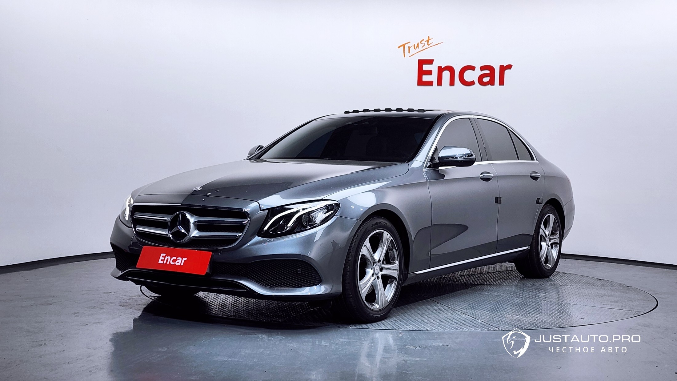 Автомобиль Mercedes-Benz E-Class