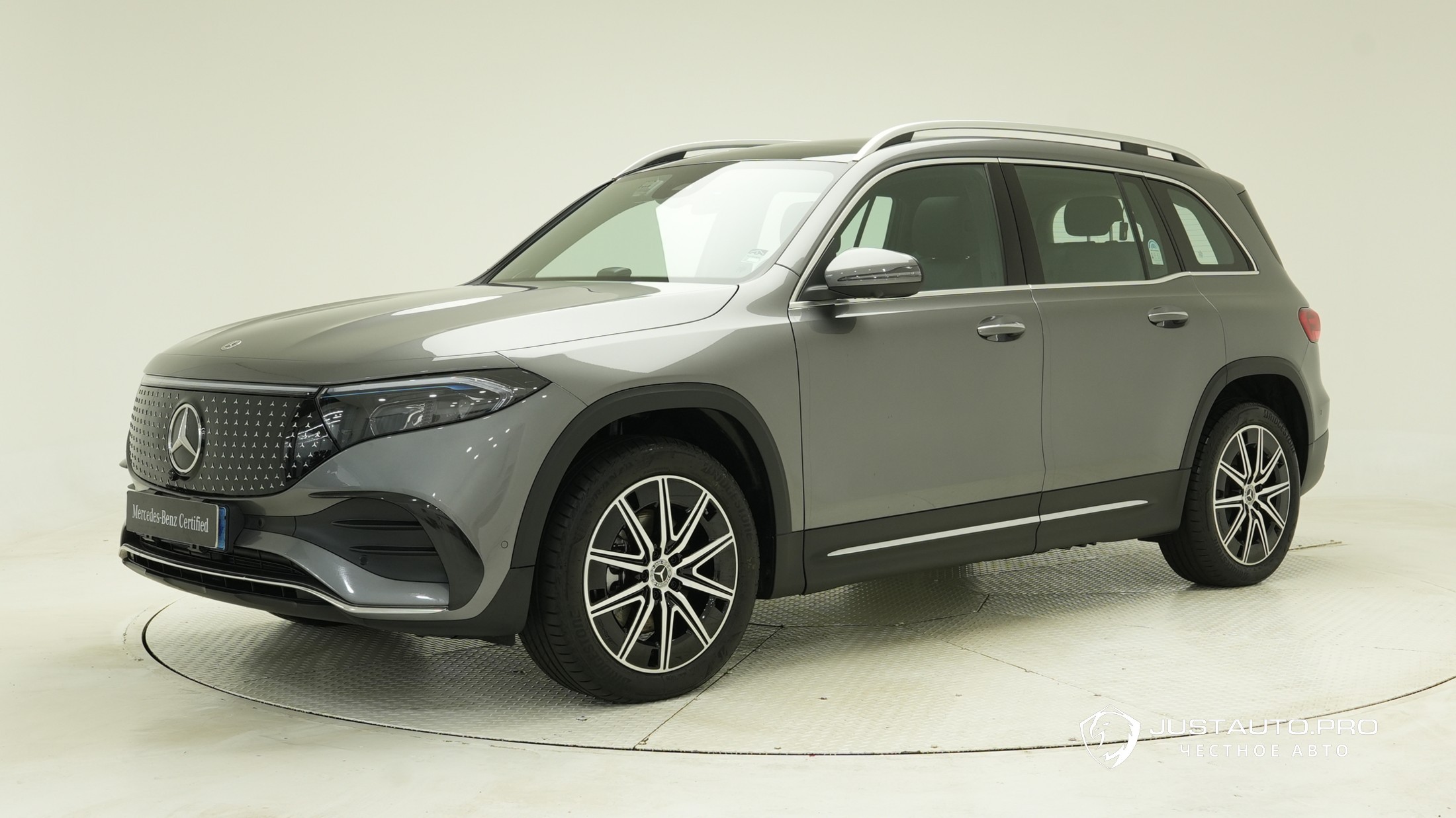 Автомобиль Mercedes-Benz EQB