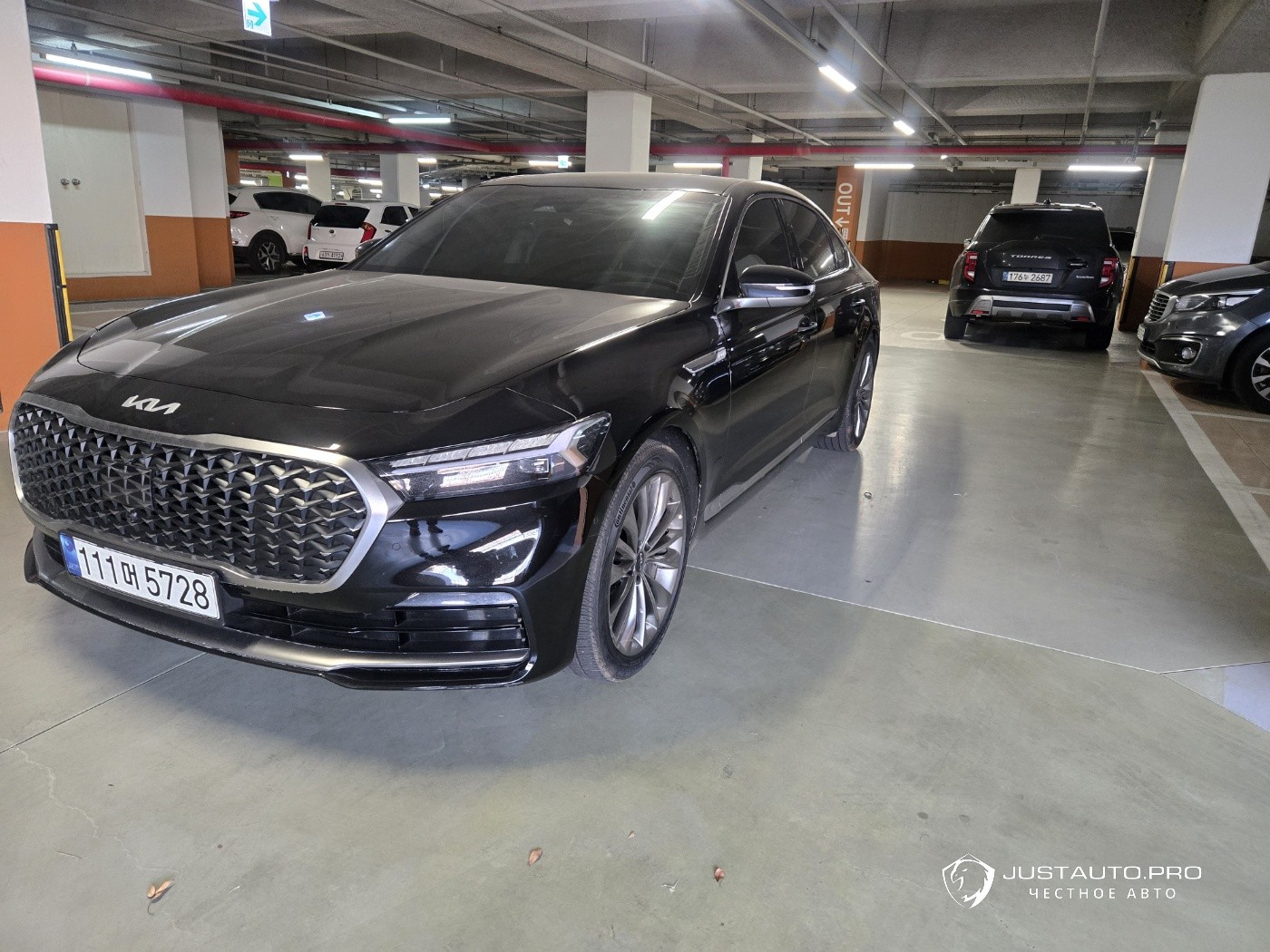 Автомобиль Kia K9