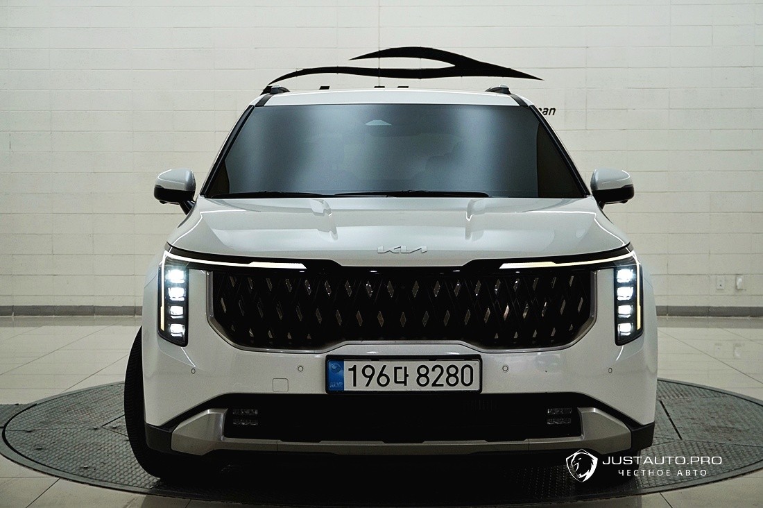 Автомобиль Kia Canival