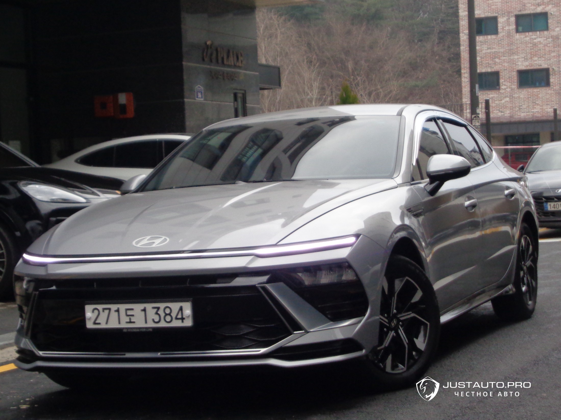 Автомобиль Hyundai Sonata