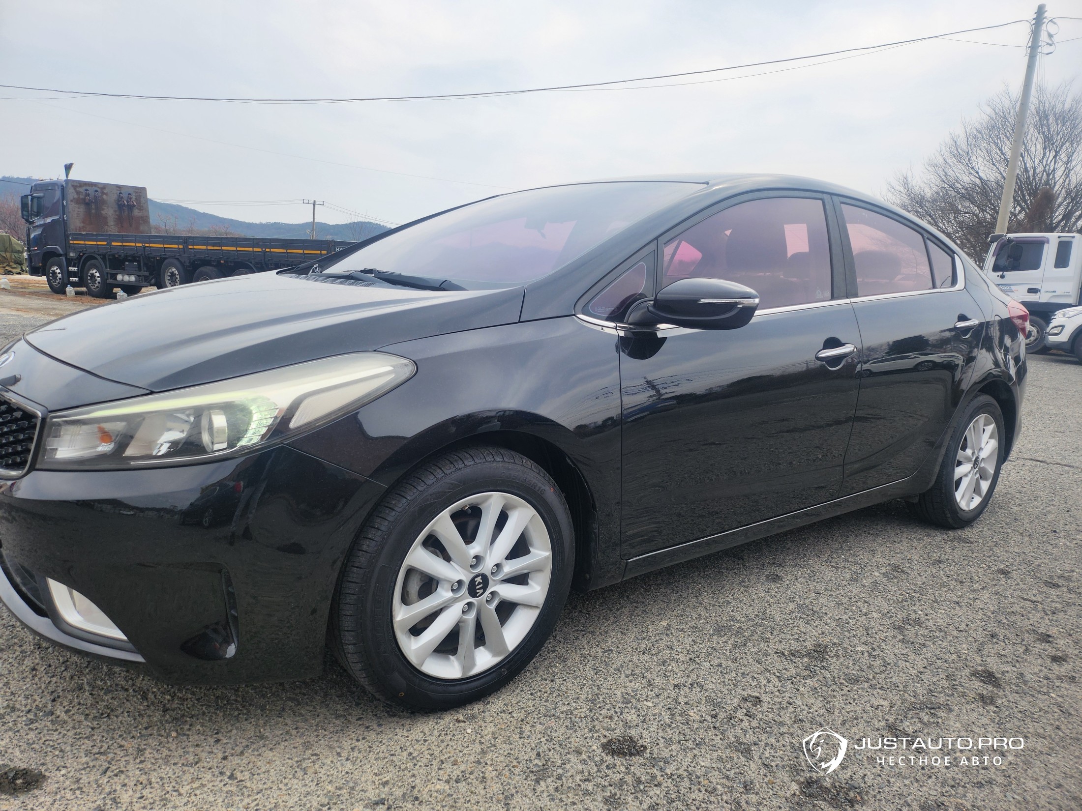 Автомобиль Kia K3