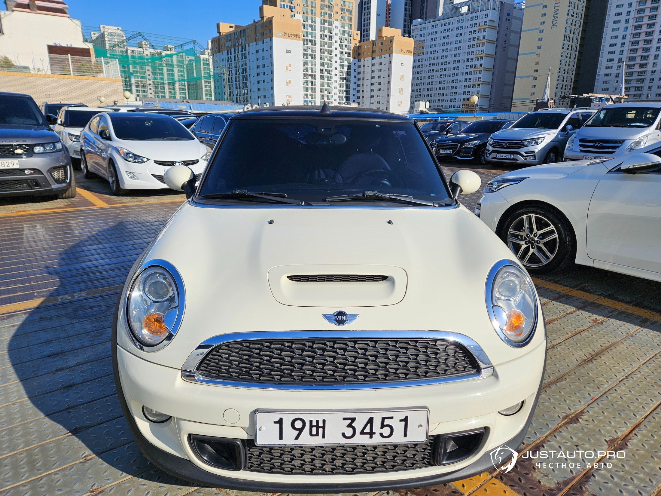 Автомобиль Mini Cooper Convertible