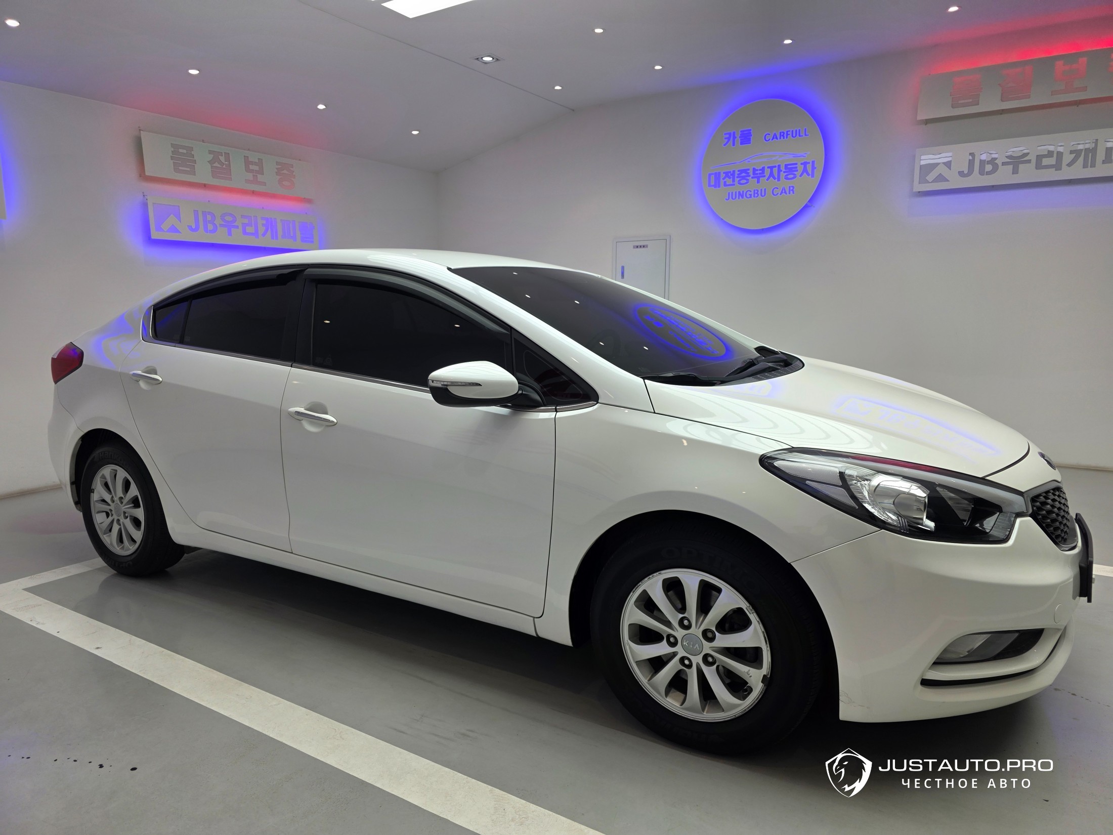 Автомобиль Kia K3