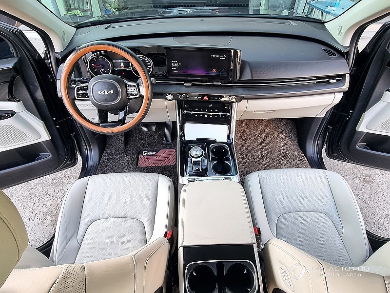 Автомобиль Kia Canival