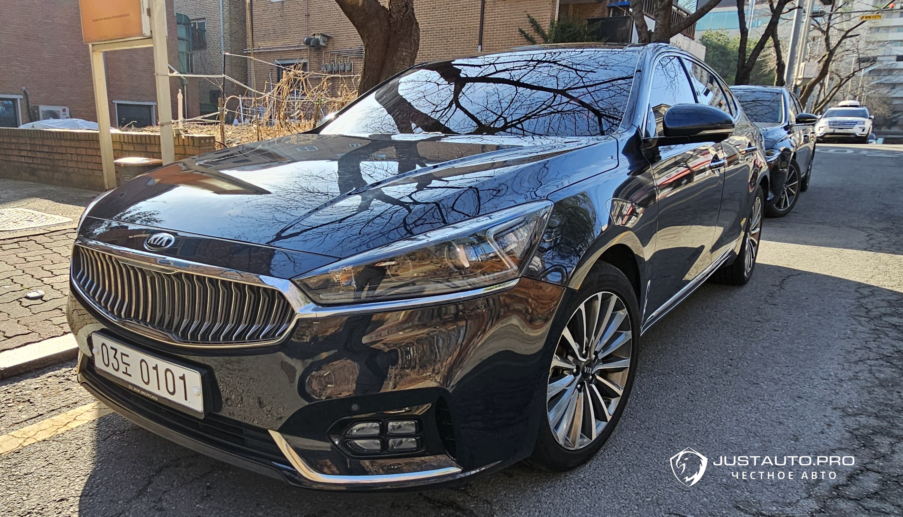 Автомобиль Kia K7