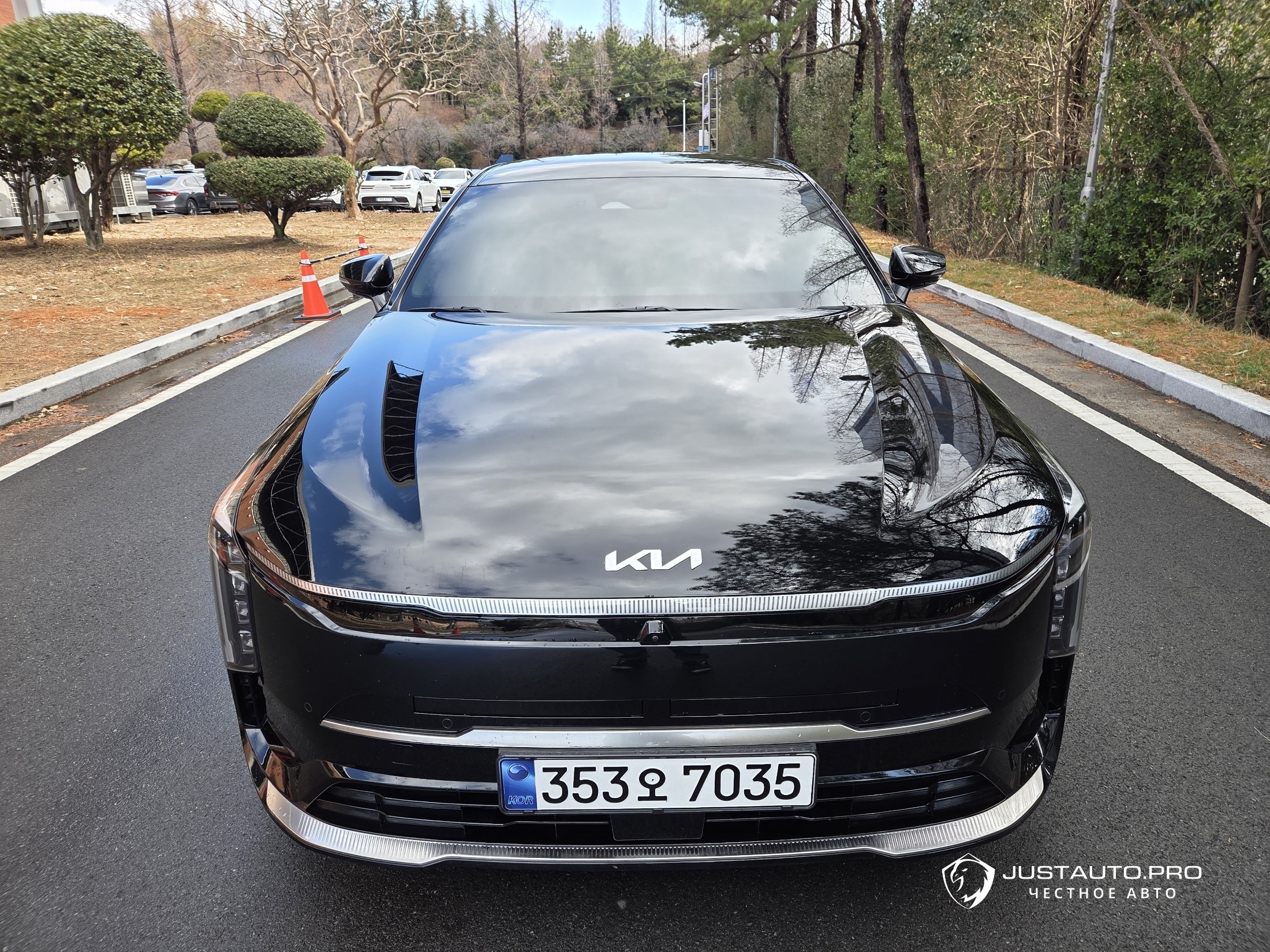 Автомобиль Kia K8