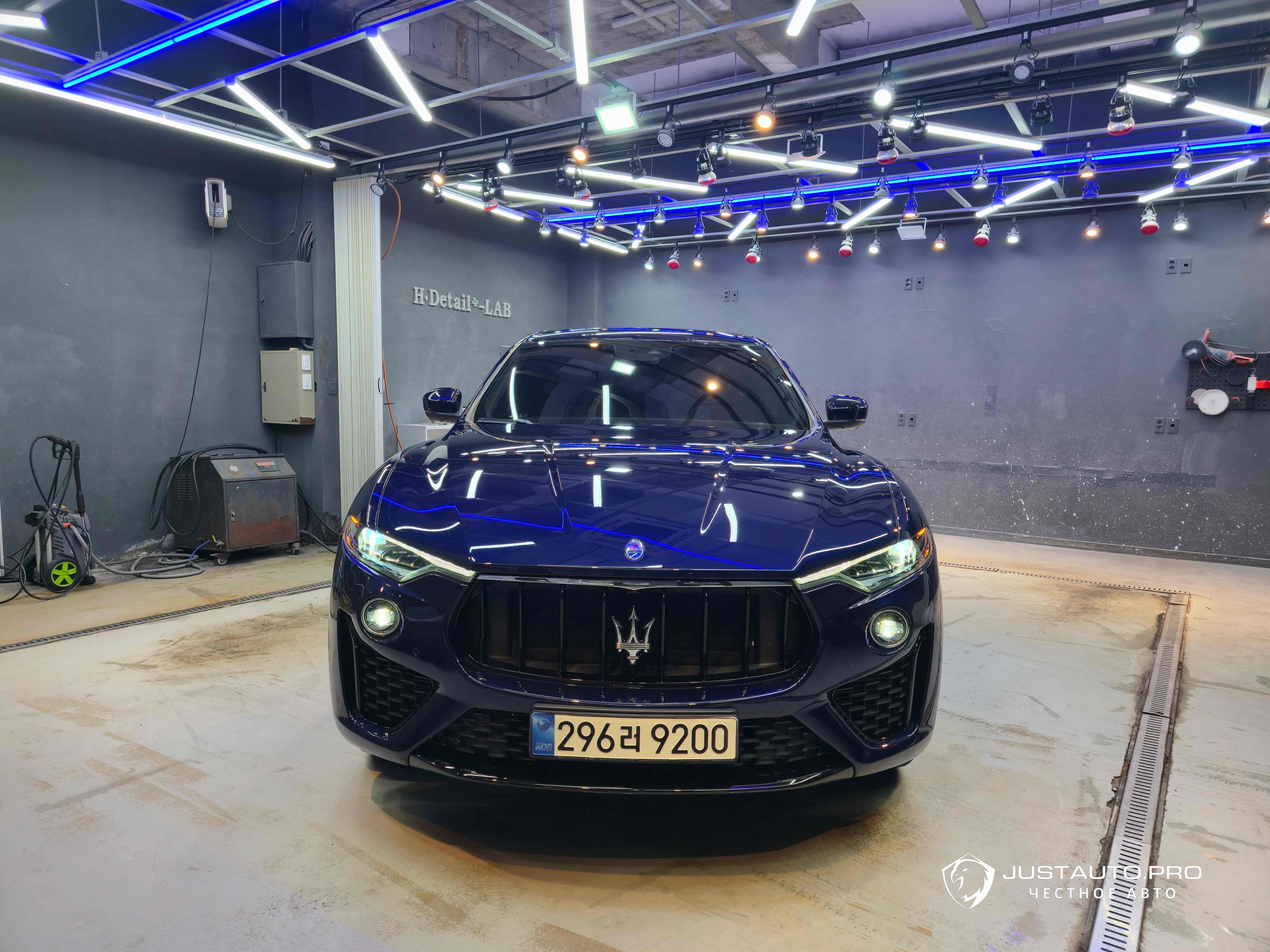 Автомобиль Maserati Levante