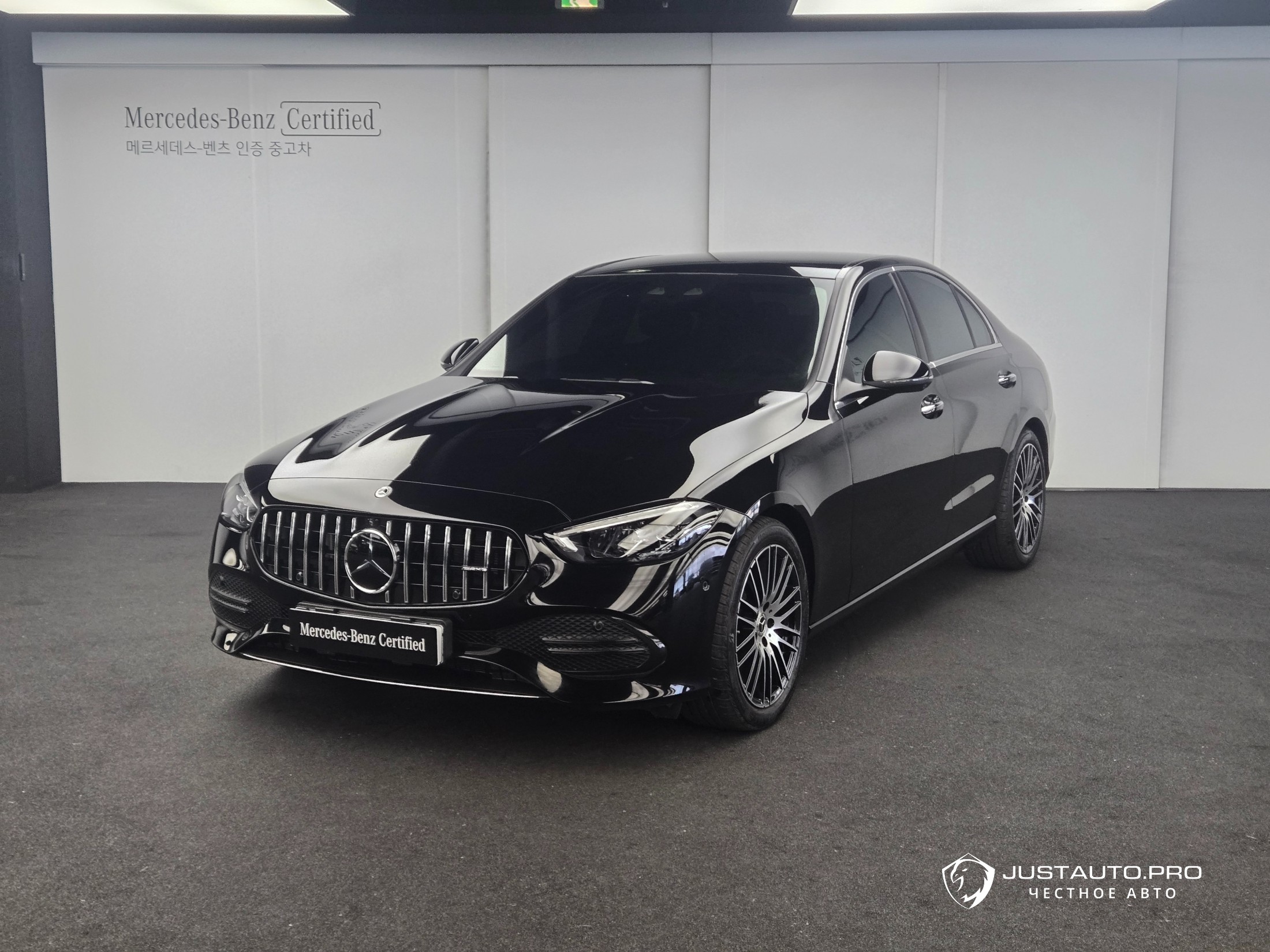 Автомобиль Mercedes-Benz C-Class