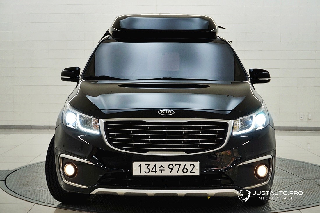 Автомобиль Kia Canival