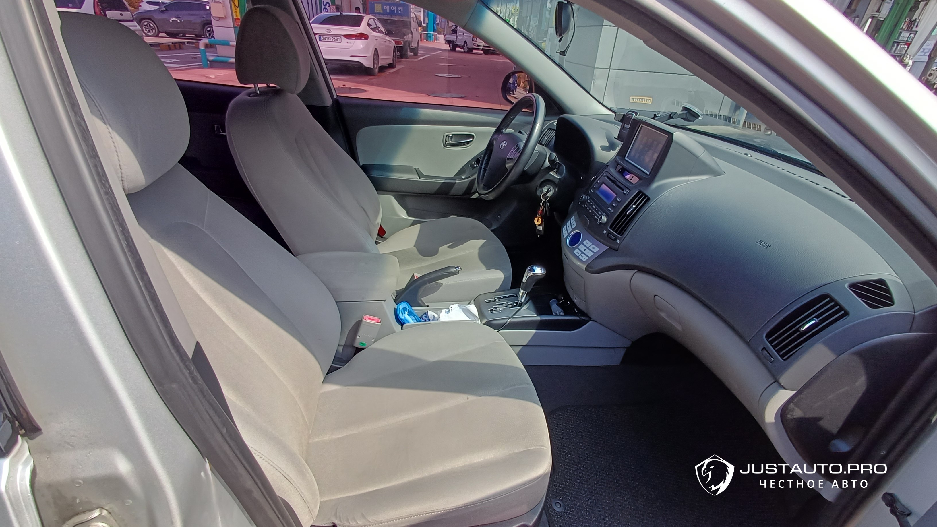 Автомобиль Hyundai AVANTE