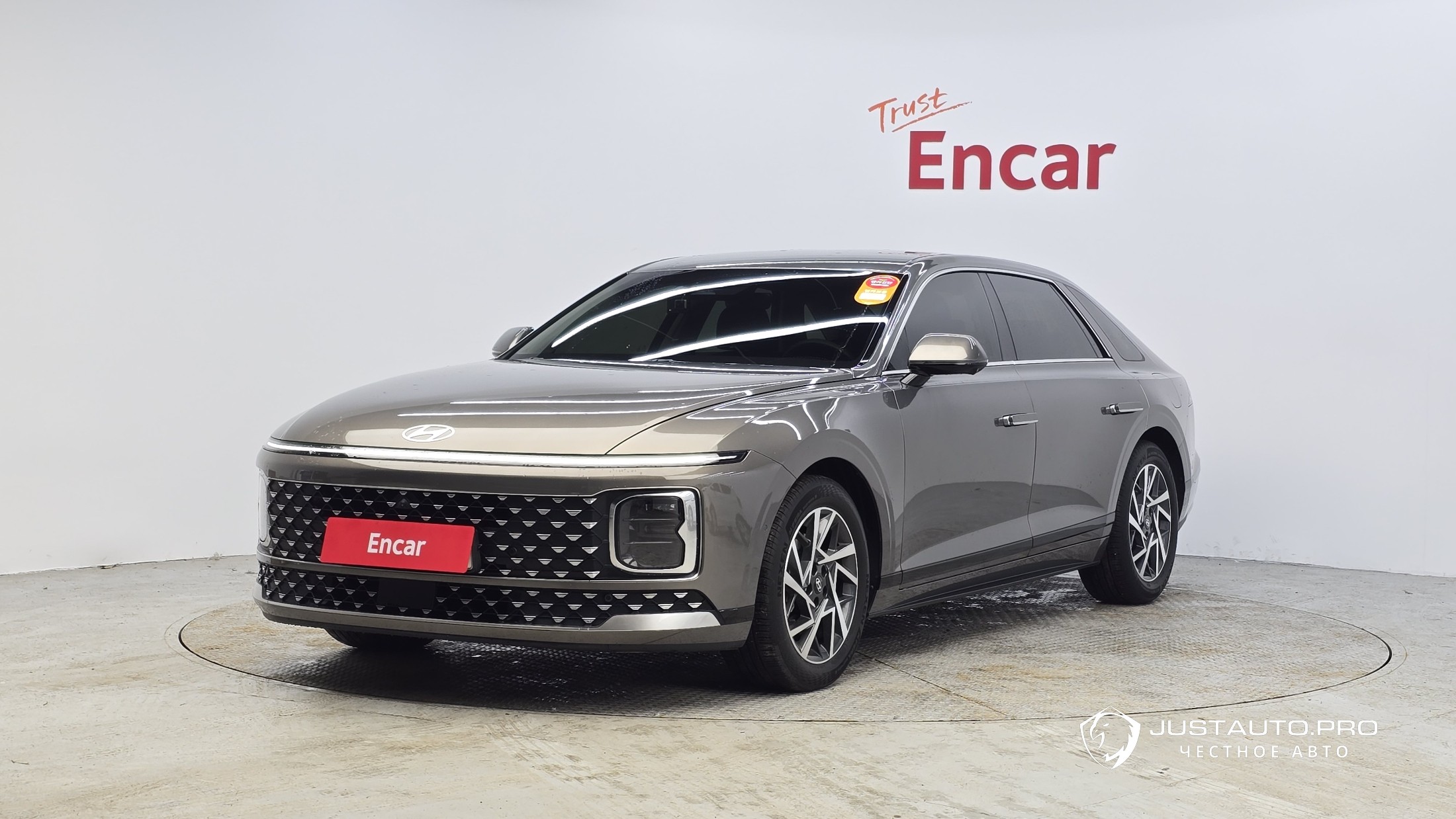 Автомобиль Hyundai Grandeur