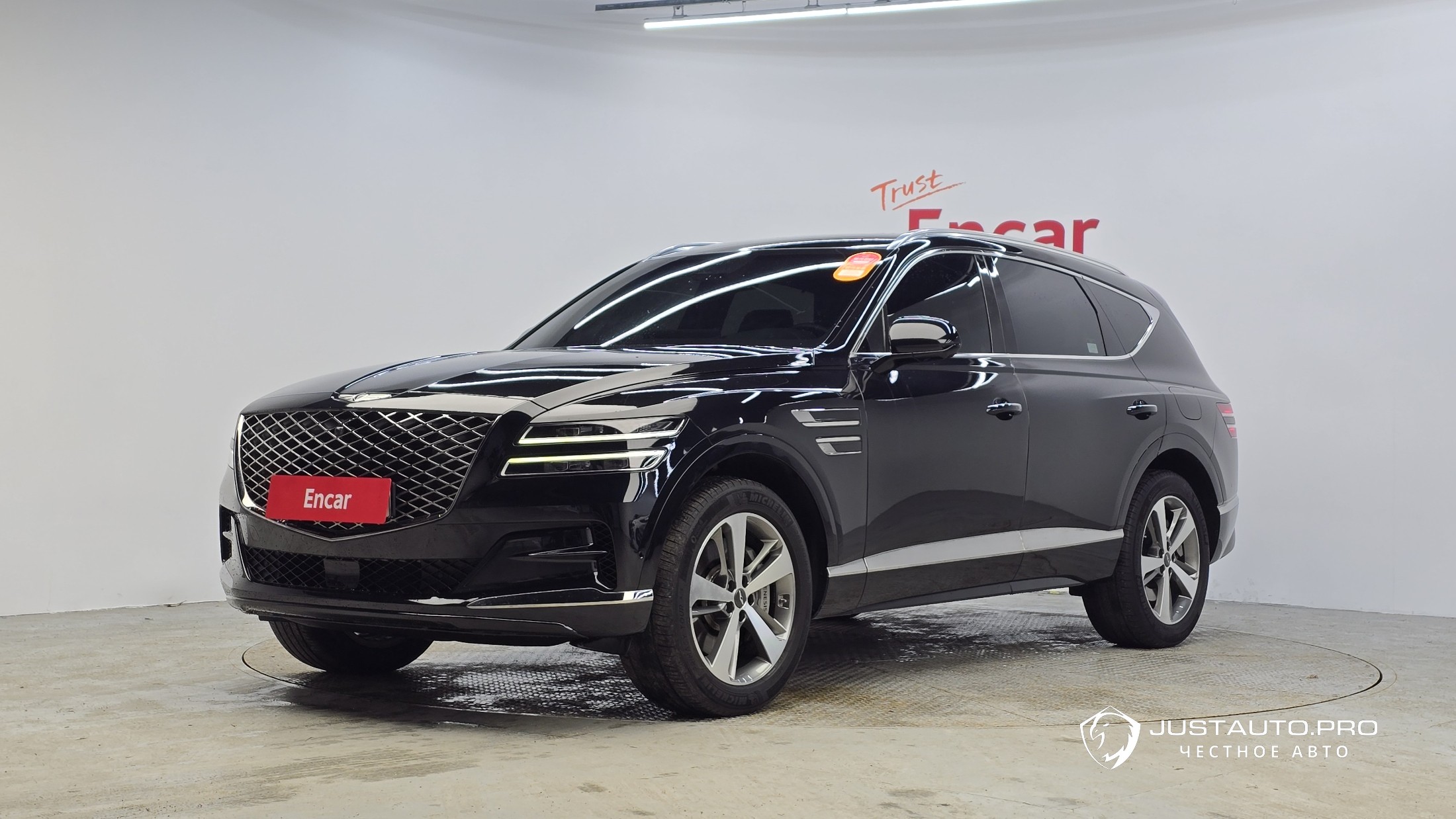 Автомобиль Genesis GV80